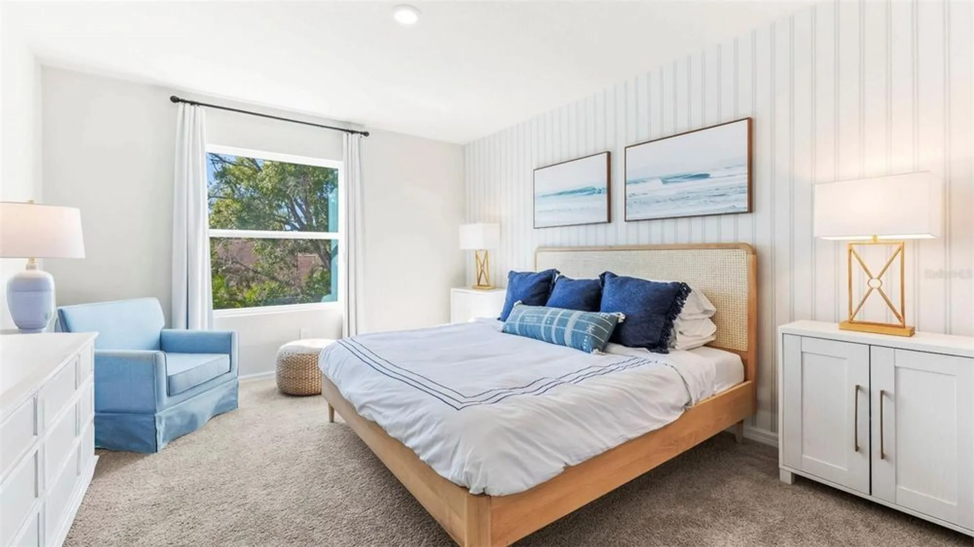 Property Slideshow image 11 of 21 | 1655 bay rd, Sarasota, FL, 34239