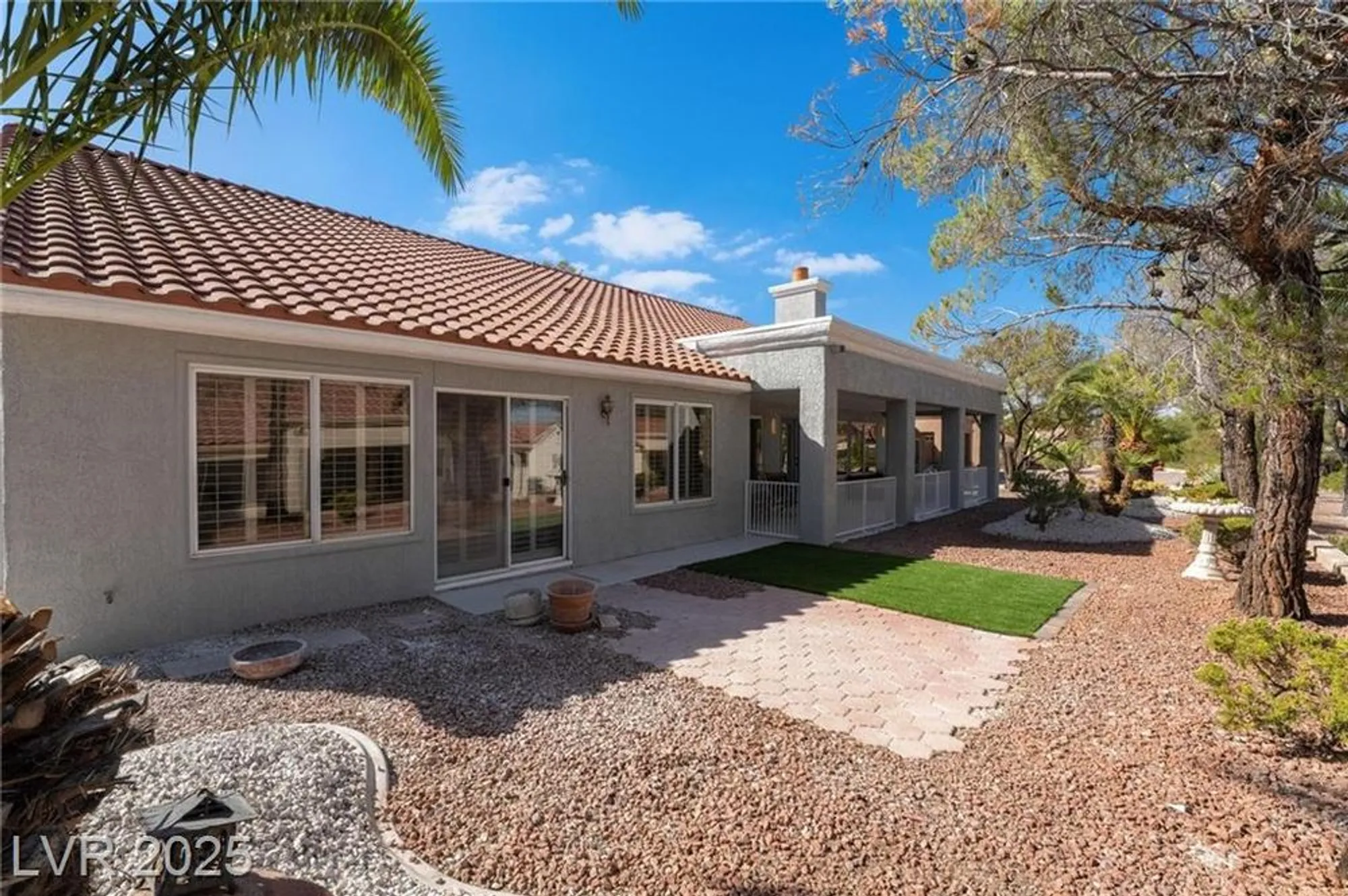 Property Slideshow image 54 of 57 | 2528 sunup dr, Las Vegas, NV, 89134