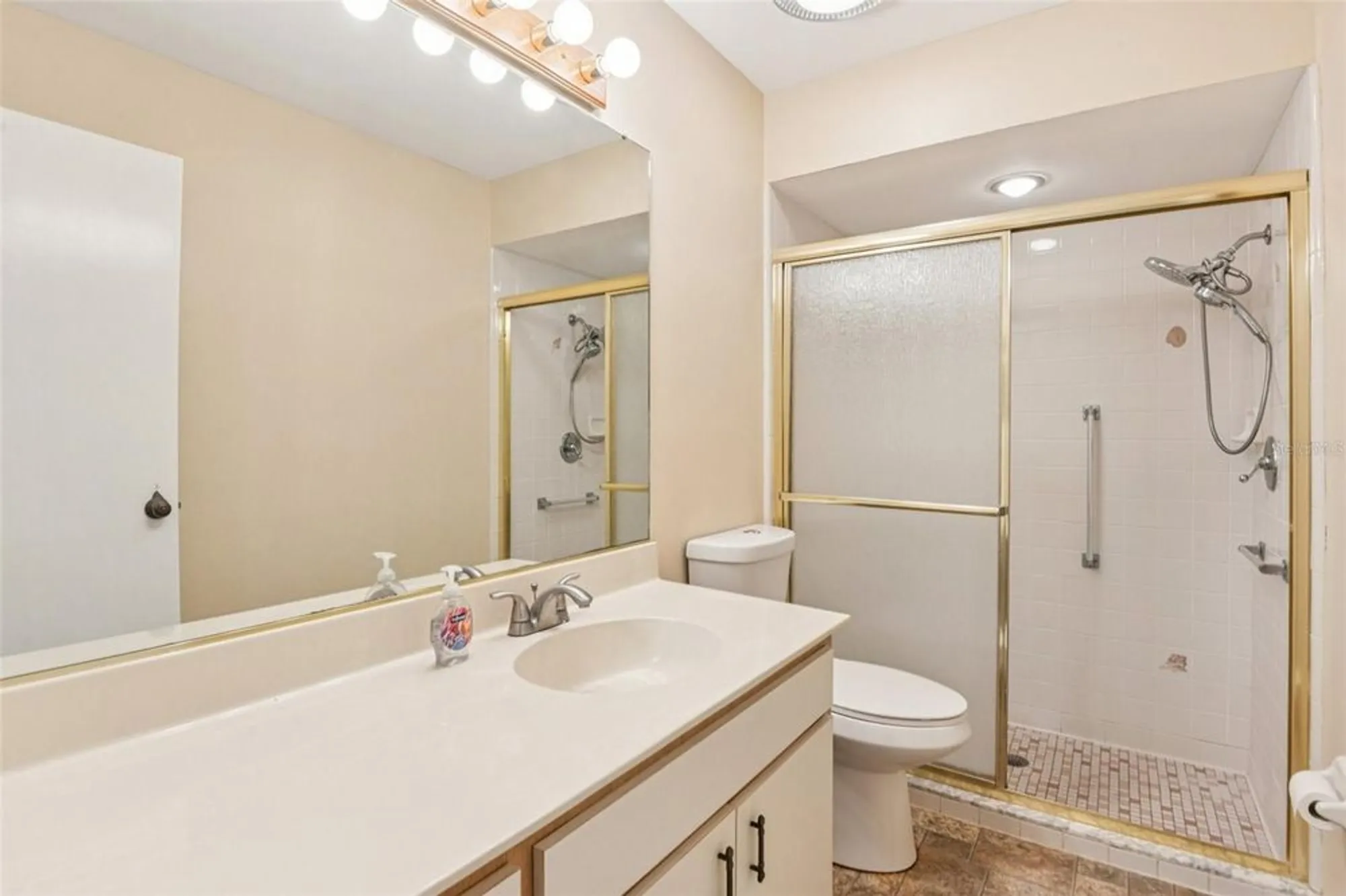 Property Slideshow image 17 of 22 | 1503 laughton pl 206, Sun City Center, FL, 33573