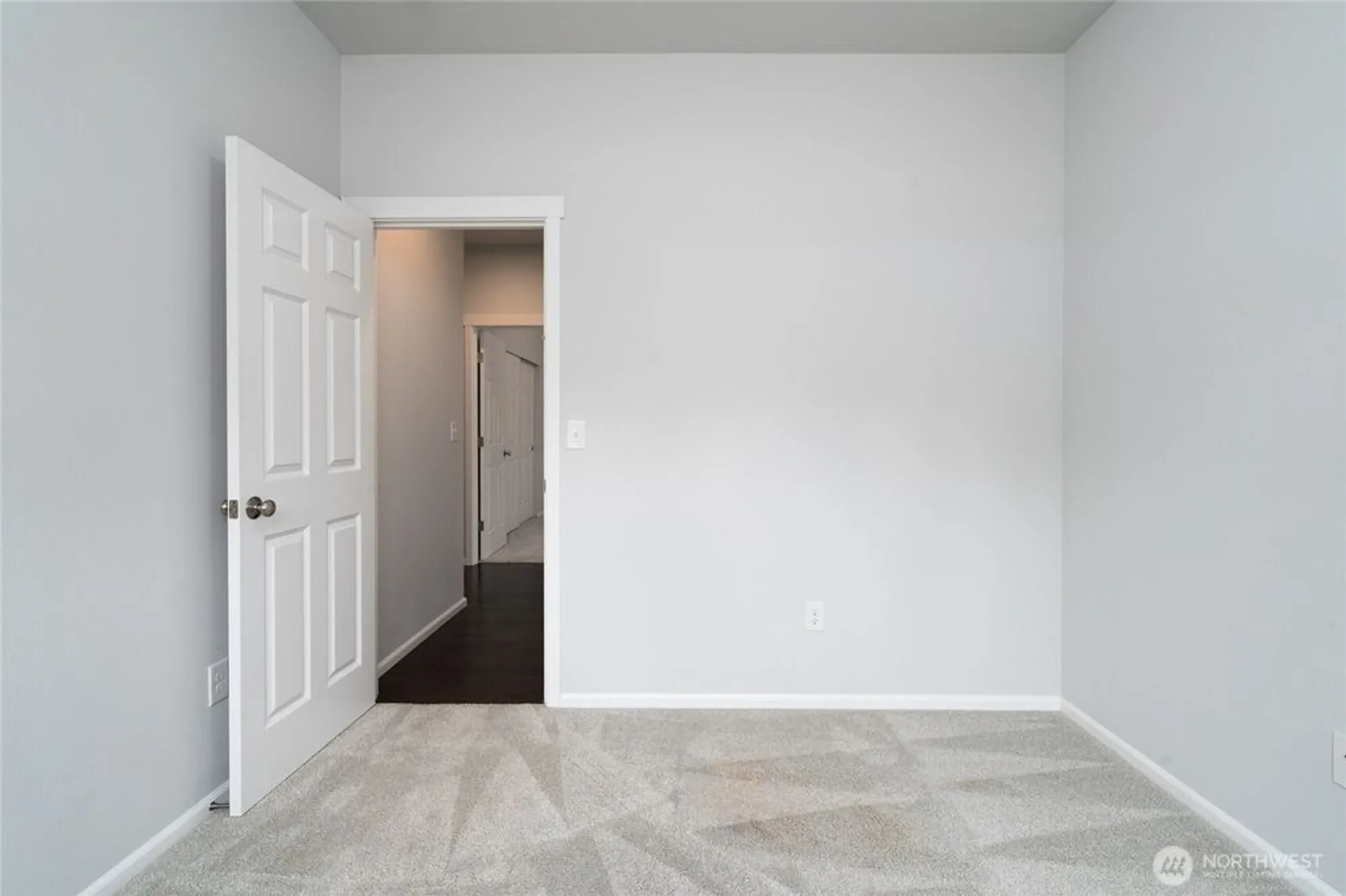 Property Slideshow image 35 of 39 | 945 alpine view dr, Mount Vernon, WA, 98274