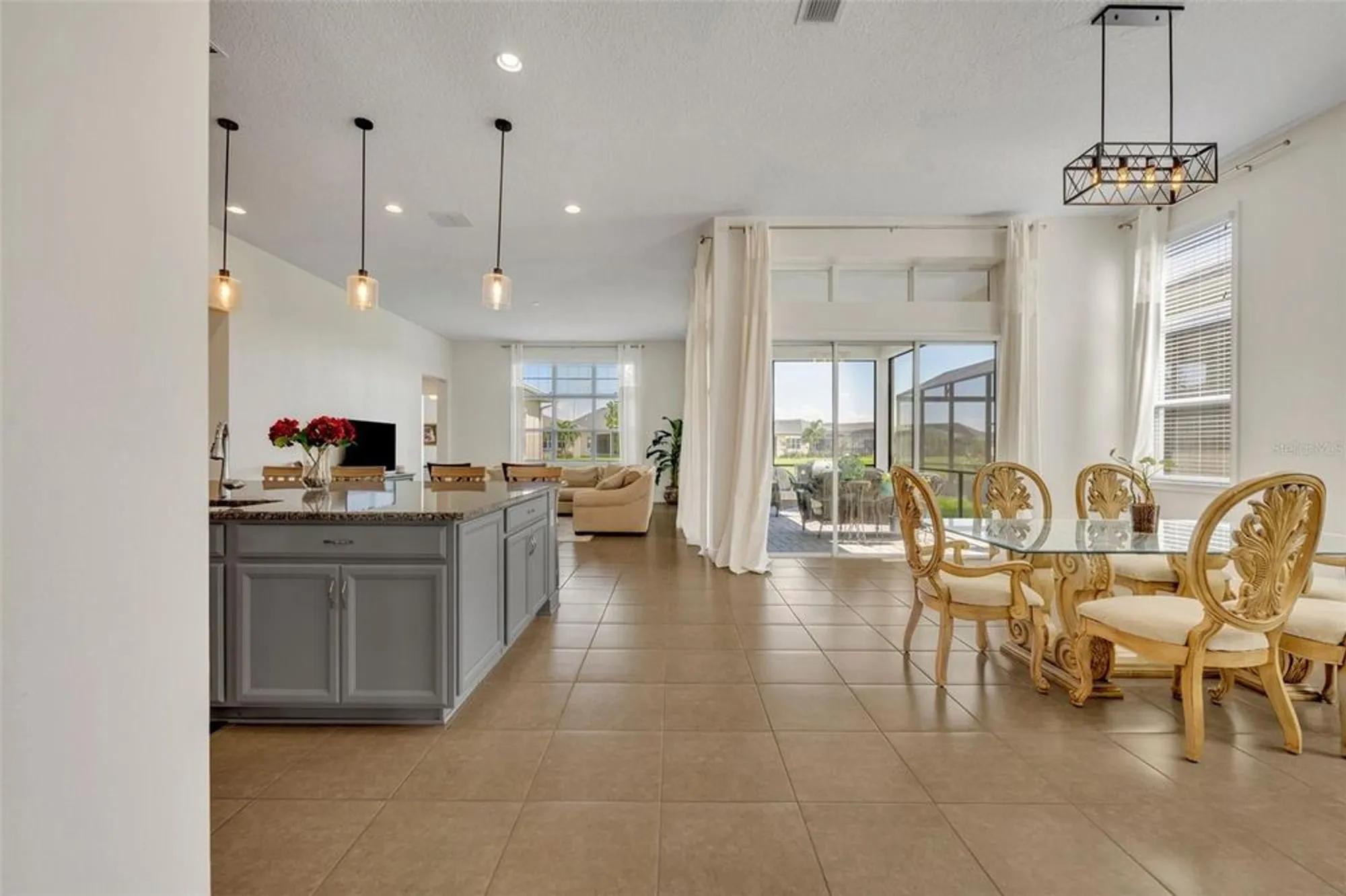 Property Slideshow image 7 of 40 | 2666 meadowedge loop, Saint Cloud, FL, 34772