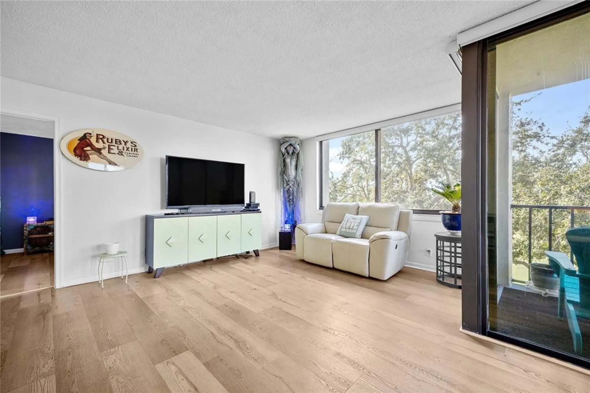 Property Slideshow image 7 of 42 | 6269 palma del mar blvd s apt 408, St Petersburg, FL, 33715