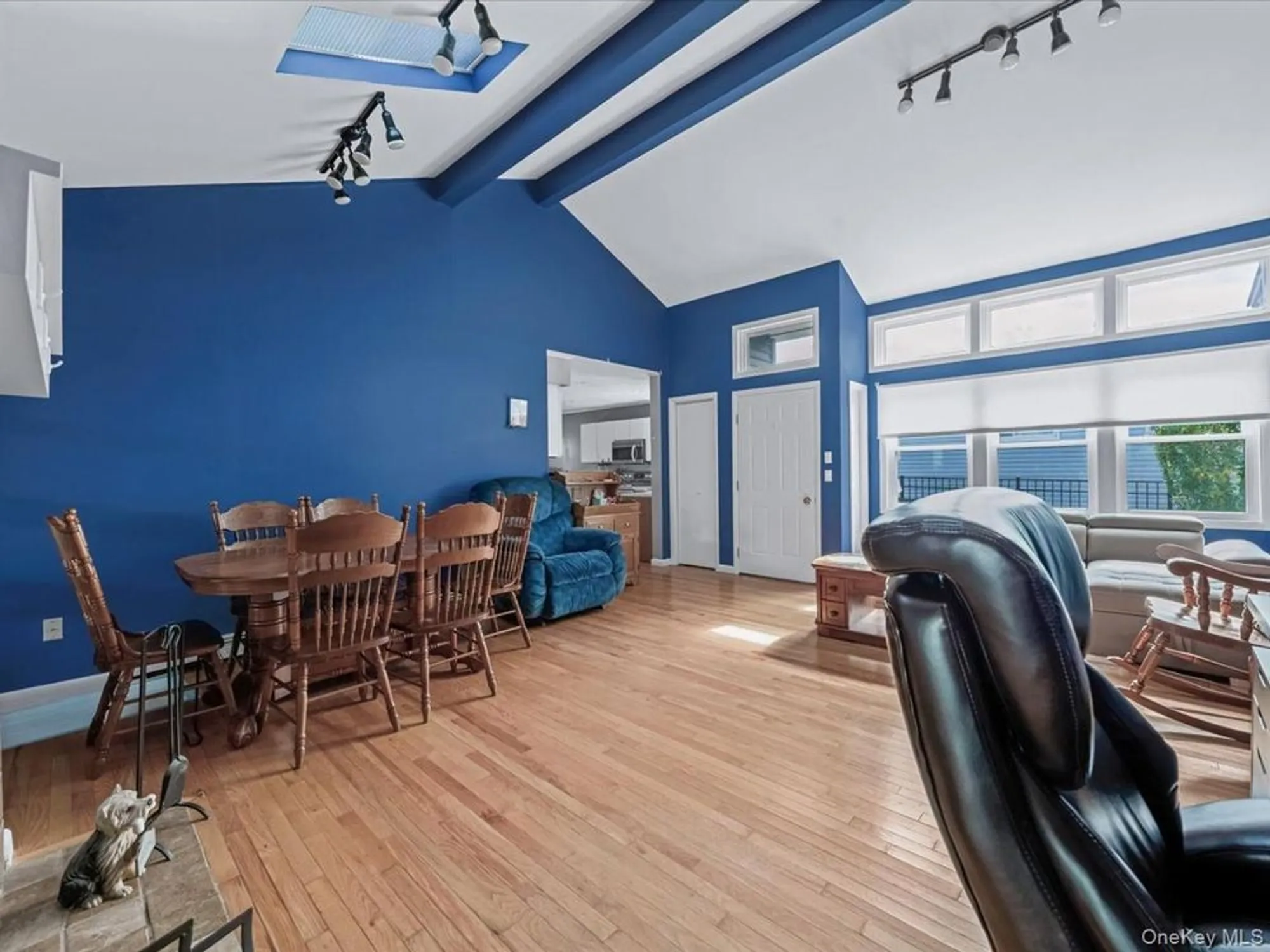 Property Slideshow image 5 of 32 | 2 limetree dr, Manorville, NY, 11949