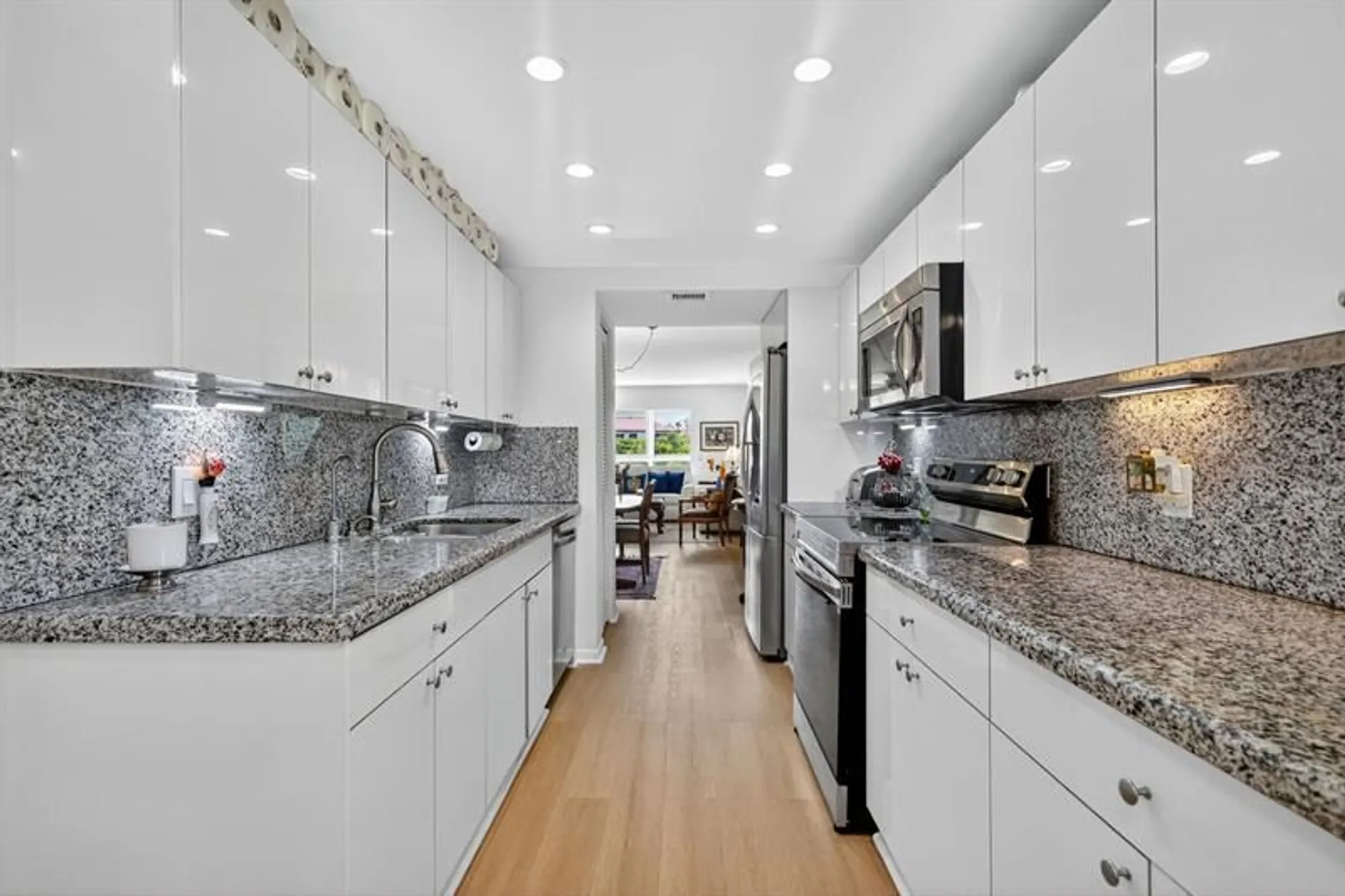 Property Slideshow image 9 of 48 | 13000 sw 15th ct 314u, Pembroke Pines, FL, 33027