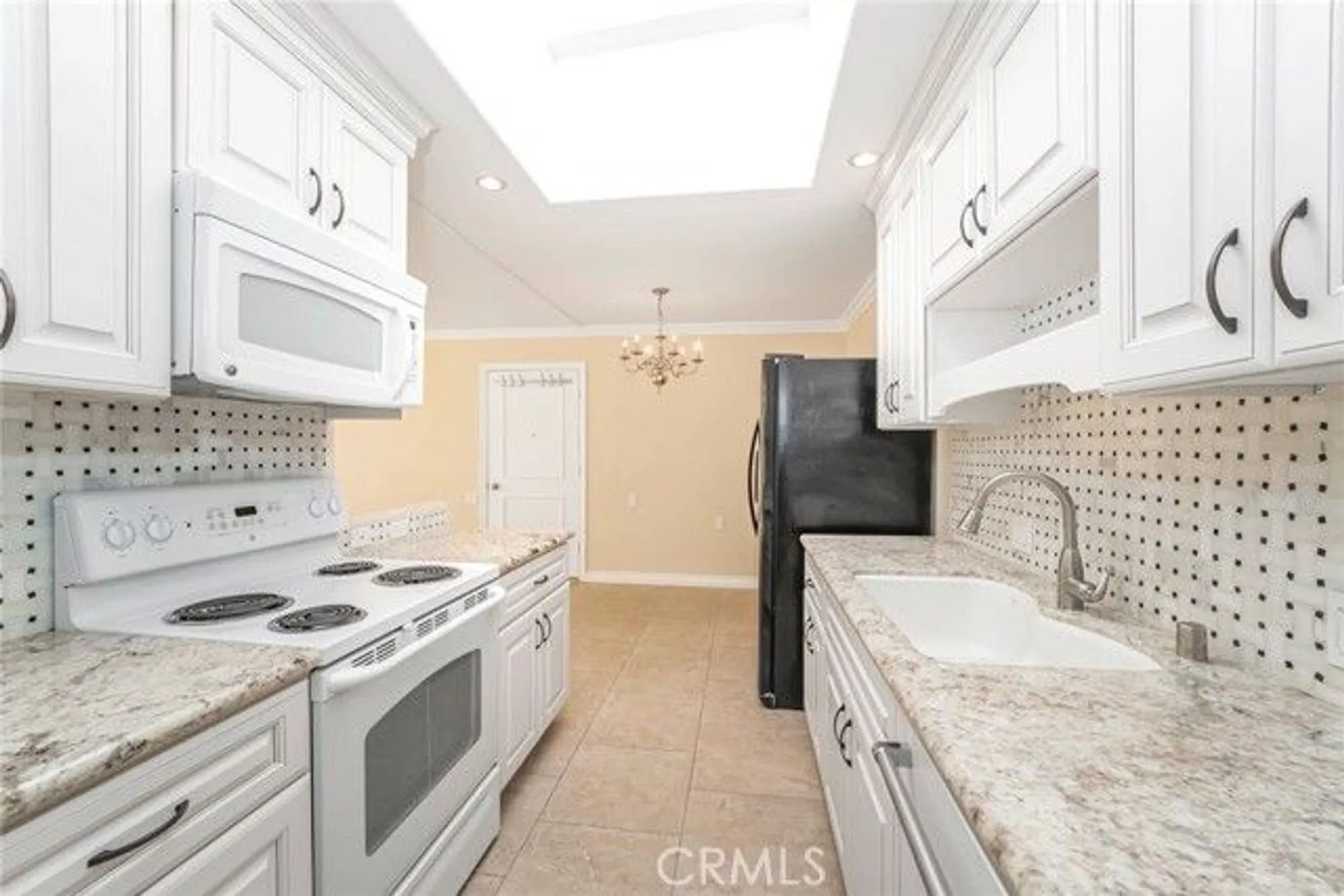 Property Slideshow image 10 of 17 | 2111 via puerta s, Laguna Woods, CA, 92637