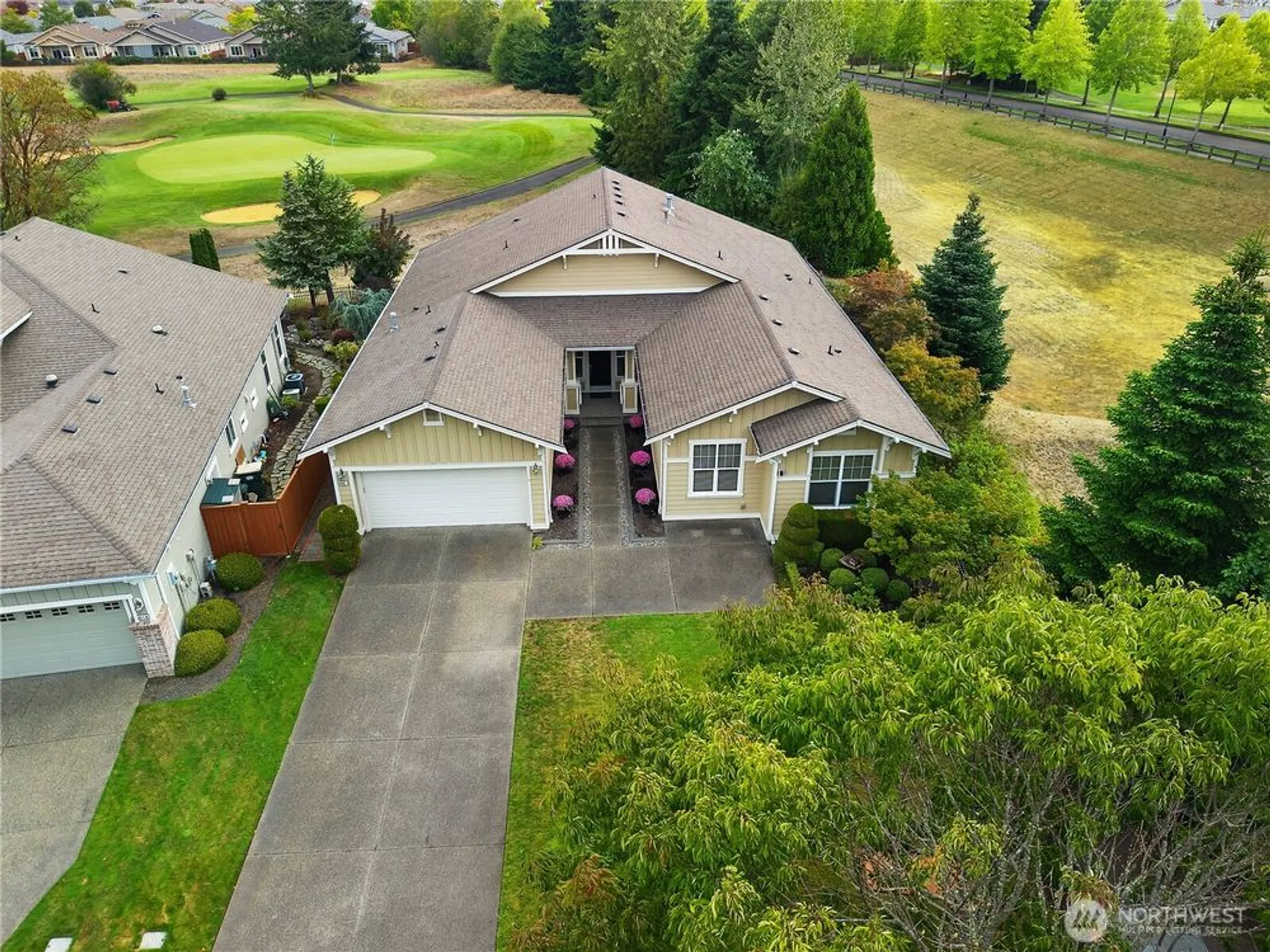 Property Slideshow image 36 of 40 | 4212 vashon dr, Lacey, WA, 98516