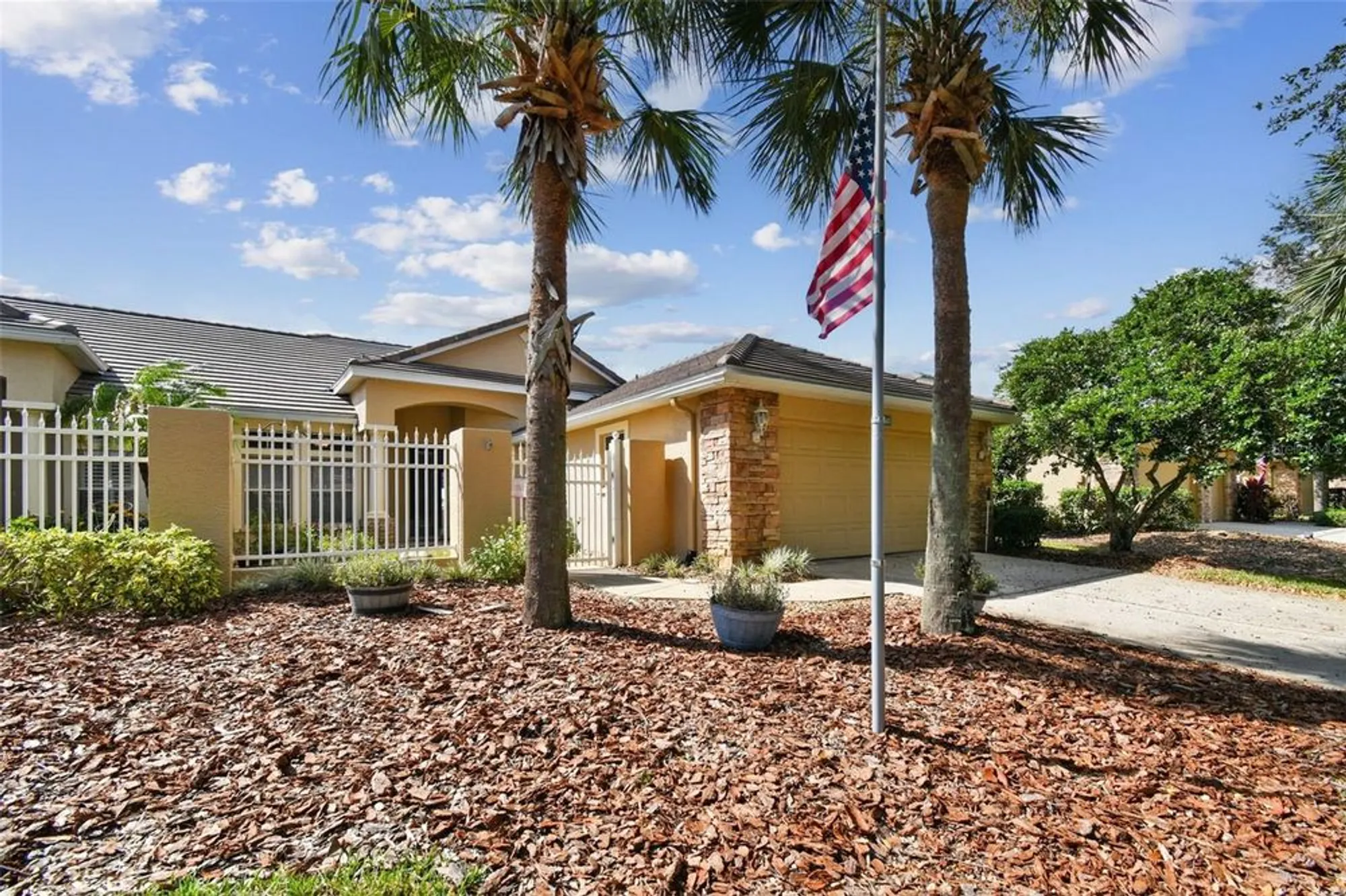 Property Slideshow image 8 of 97 | 13141 palmilla cir, Dade City, FL, 33525