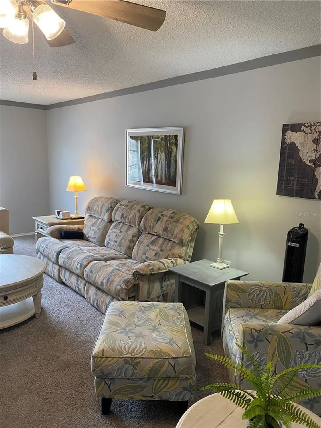 Property Slideshow image 8 of 38 | 832 cambridge ct, Dunedin, FL, 34698