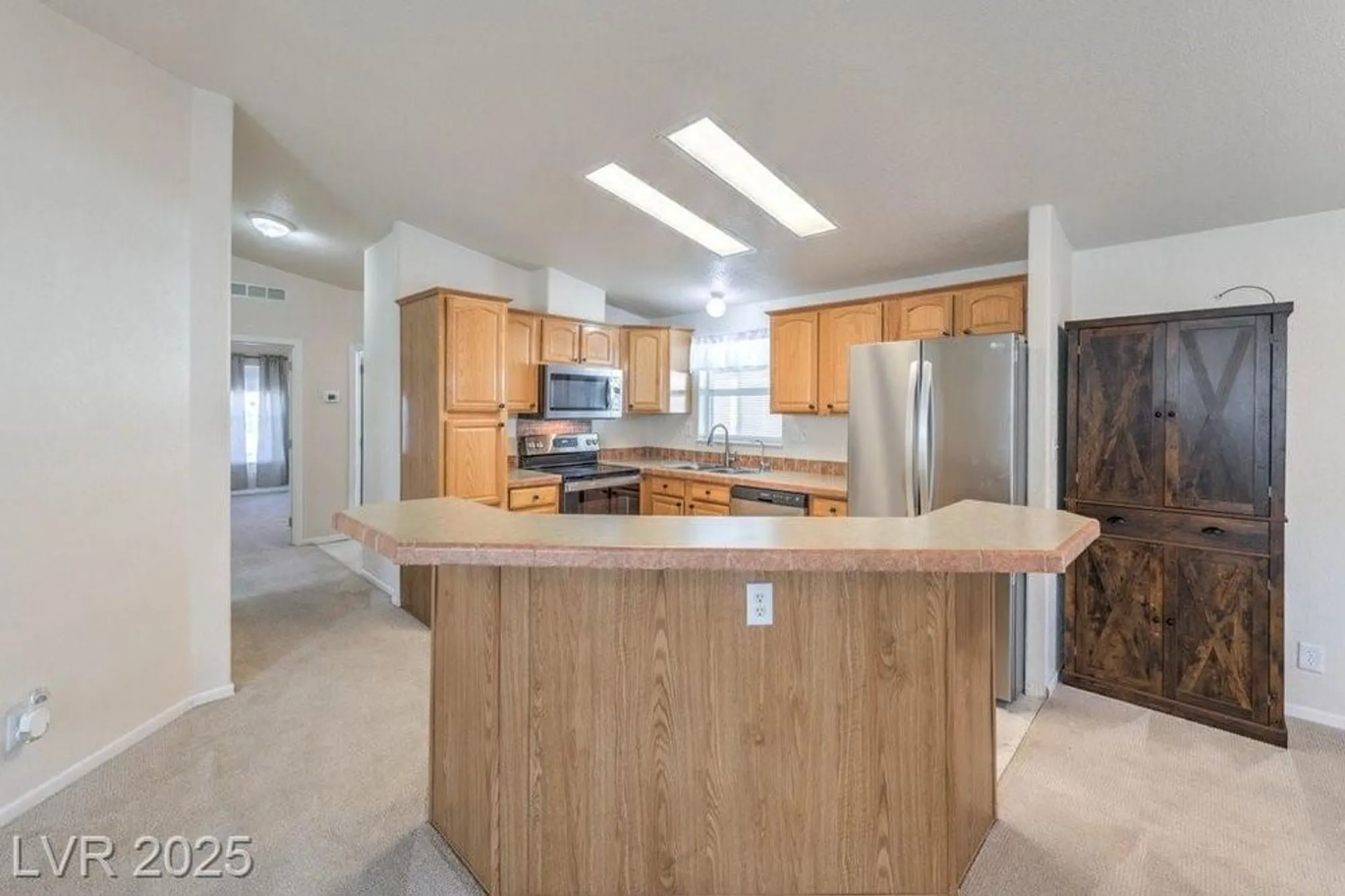 Property Slideshow image 15 of 44 | 581 montecito dr, Pahrump, NV, 89048
