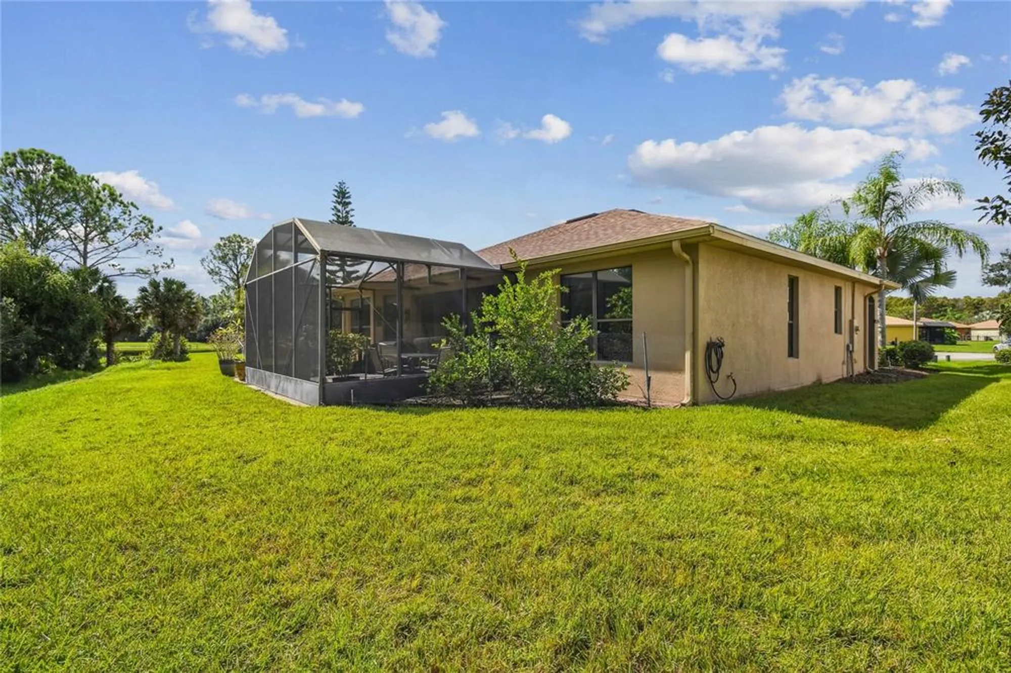 Property Slideshow image 46 of 60 | 107 los gatos pl, Poinciana, FL, 34759