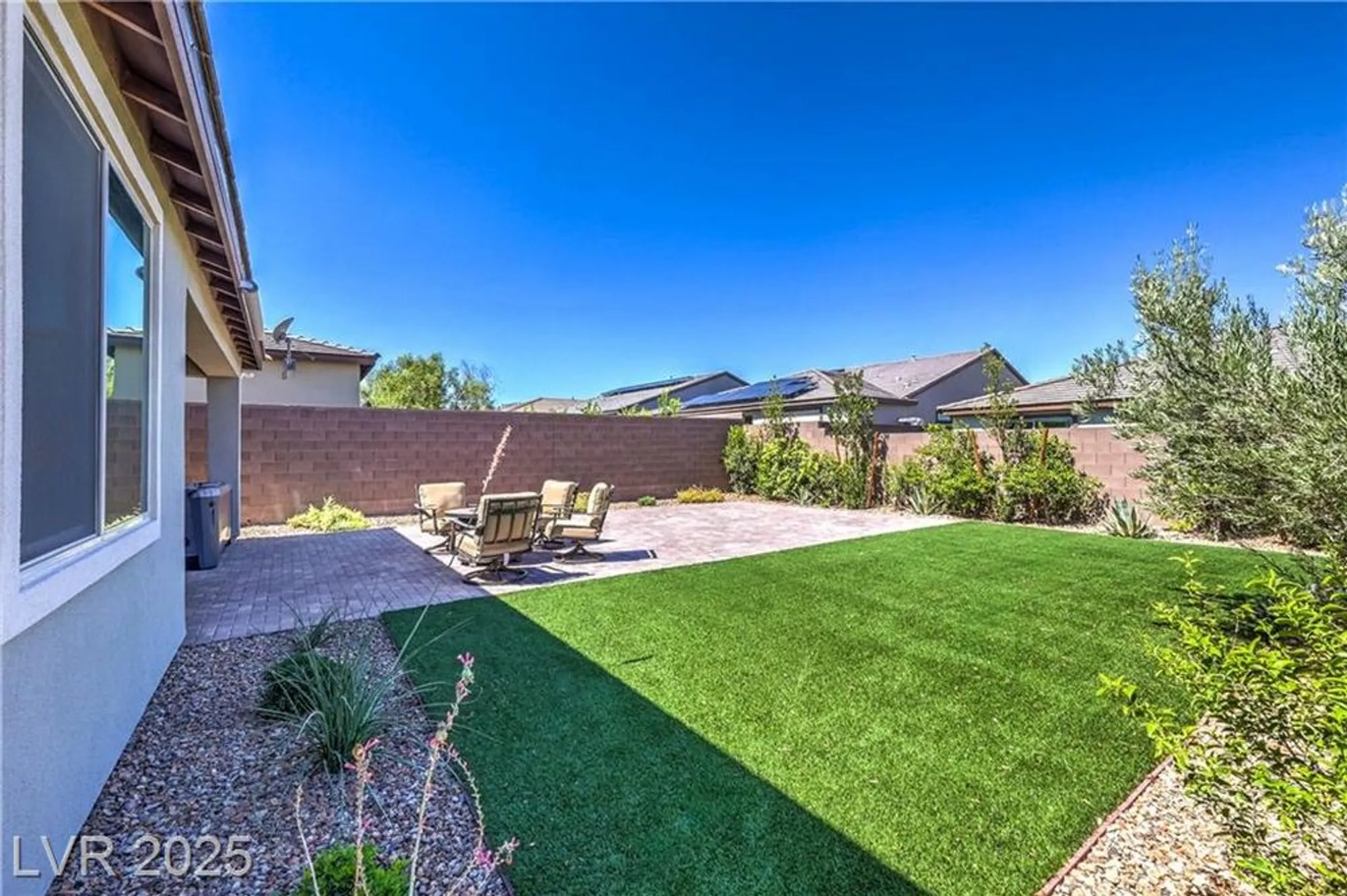 Property Slideshow image 20 of 52 | 9584 sard ln, Las Vegas, NV, 89143
