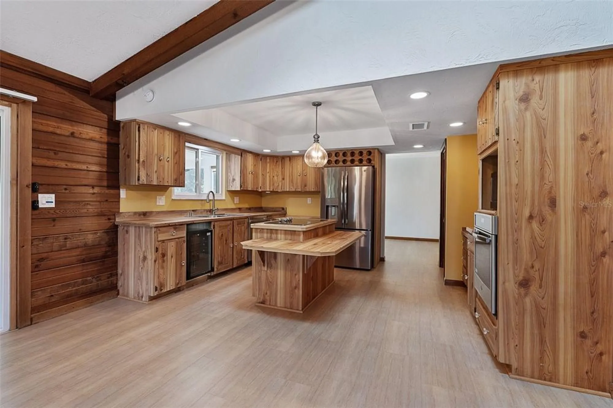 Property Slideshow image 15 of 48 | 521 pelican bay dr, Daytona Beach, FL, 32119