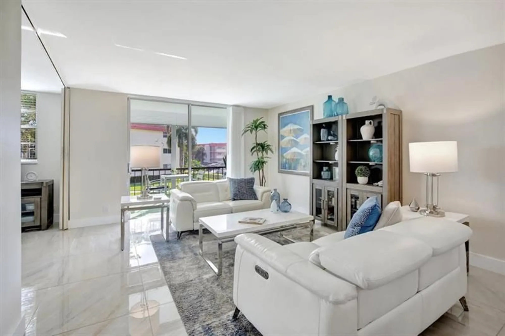 Property Slideshow image 18 of 34 | 9720 s hollybrook lake dr 204, Pembroke Pines, FL, 33025