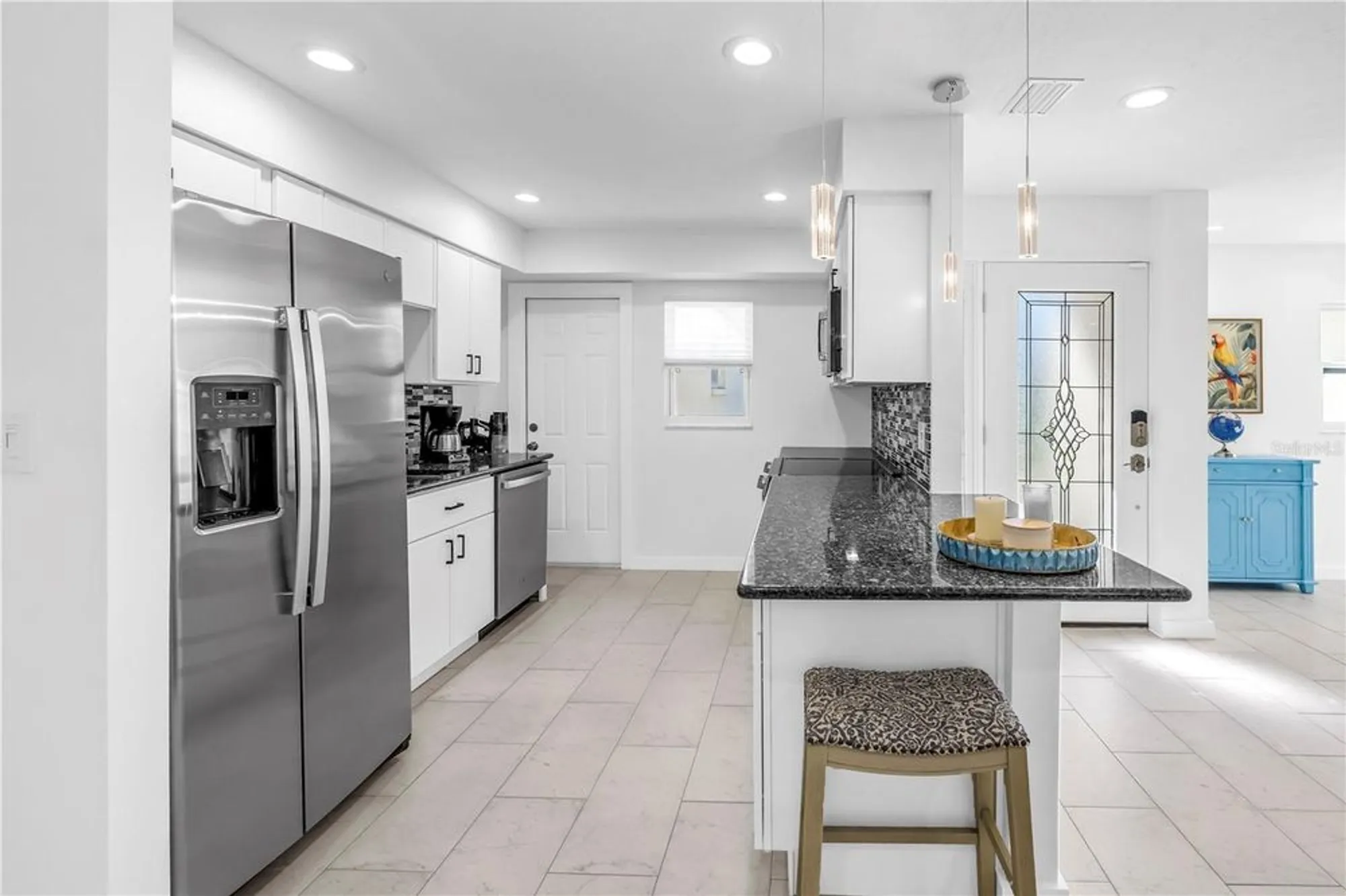 Property Slideshow image 12 of 60 | 111 whispering sands cir # v38, Sarasota, FL, 34242