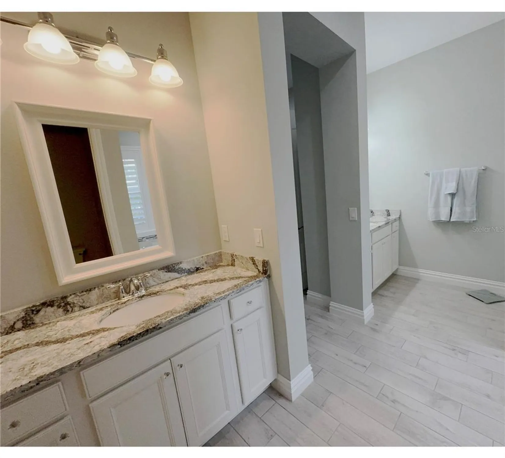 Property Slideshow image 19 of 52 | 717 manns harbor dr, Apollo Beach, FL, 33572