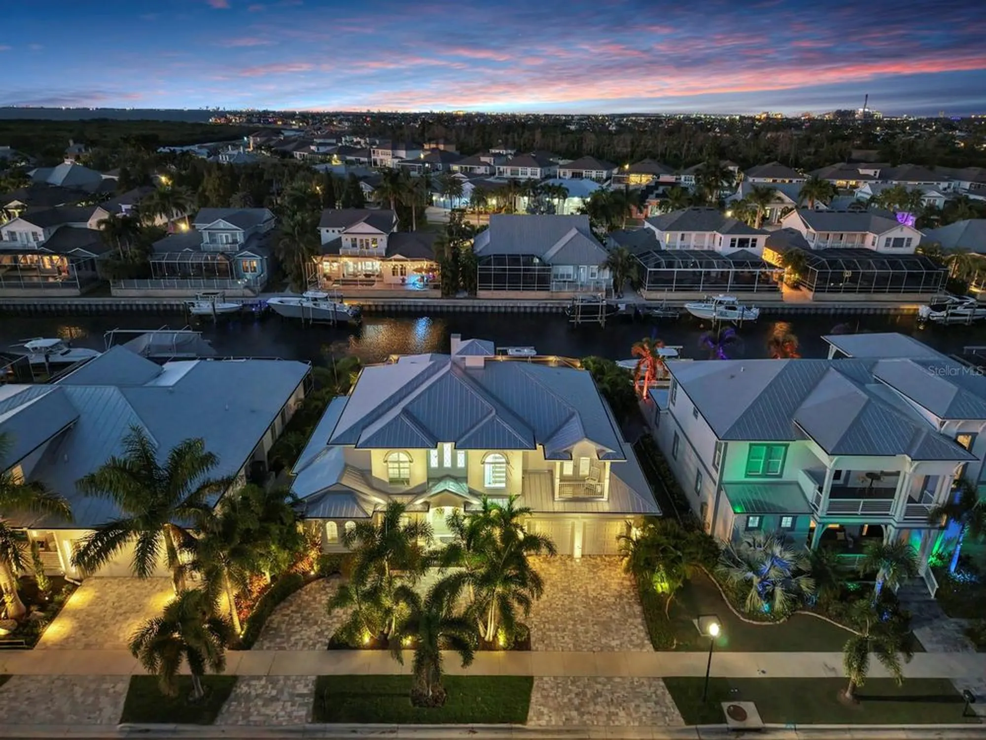 Property Slideshow image 83 of 100 | 701 pinckney dr, Apollo Beach, FL, 33572