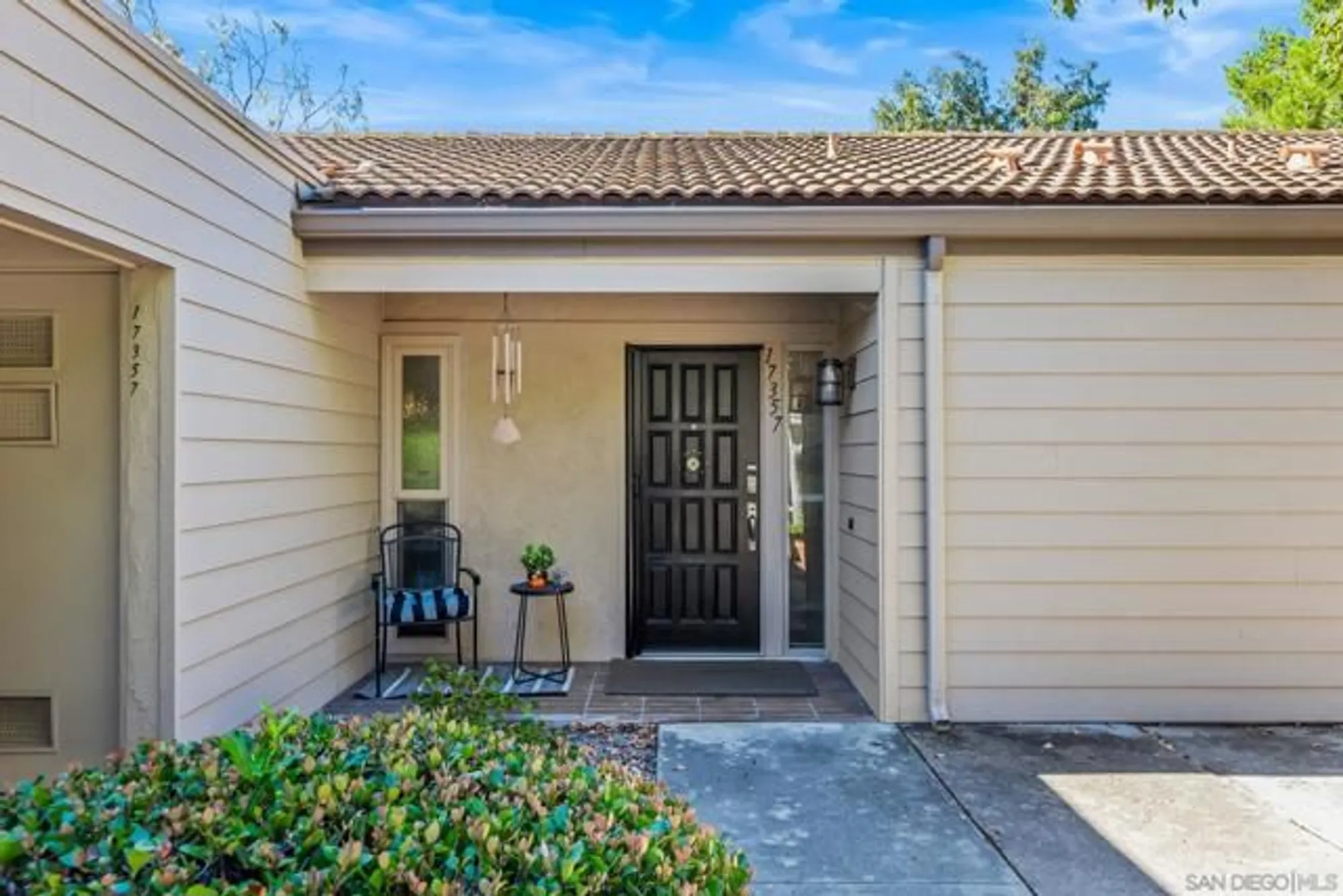 Property Slideshow image 5 of 24 | 17357 plaza maria, San Diego, CA, 92128