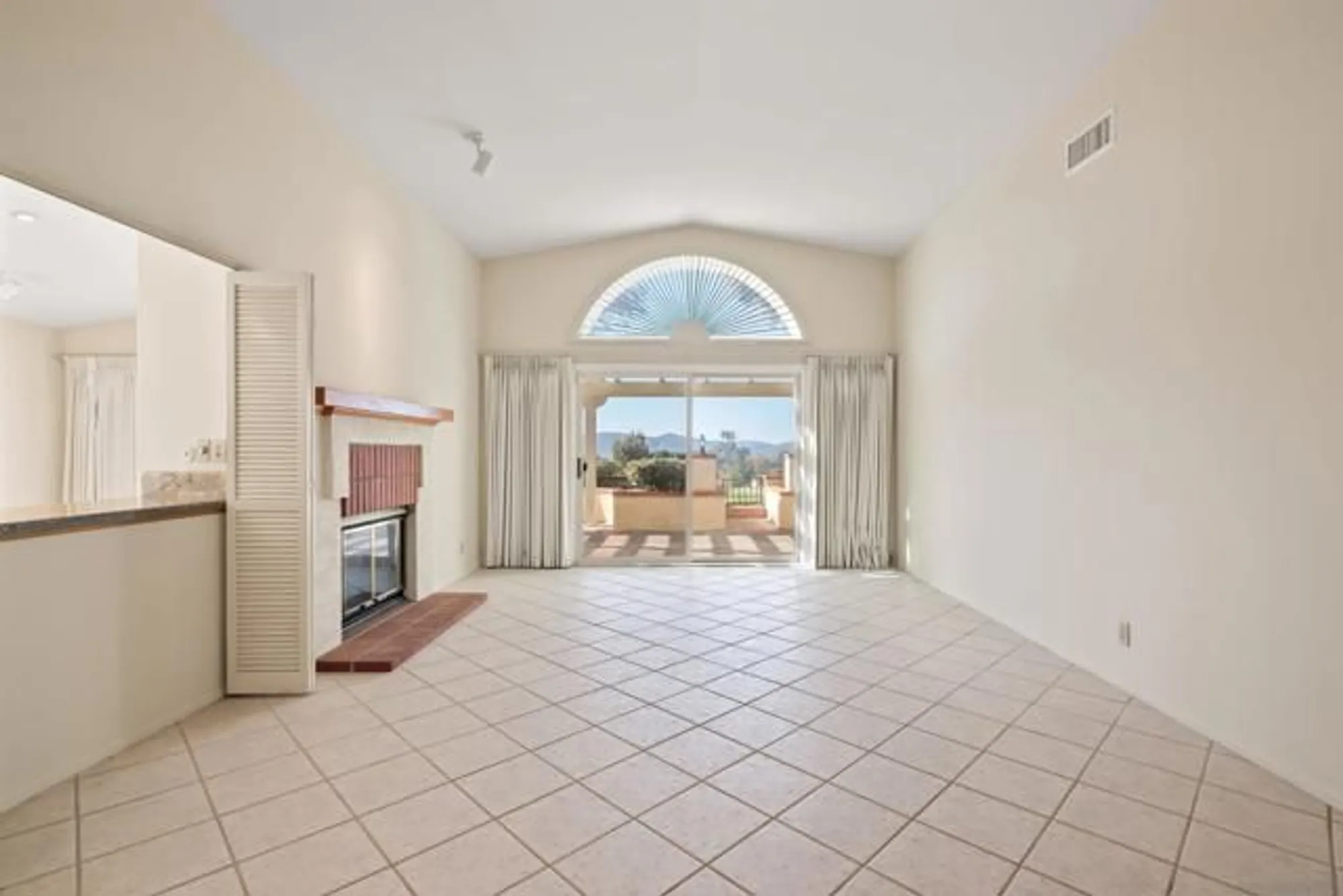 Property Slideshow image 8 of 51 | 18113 calle estepona, San Diego, CA, 92128