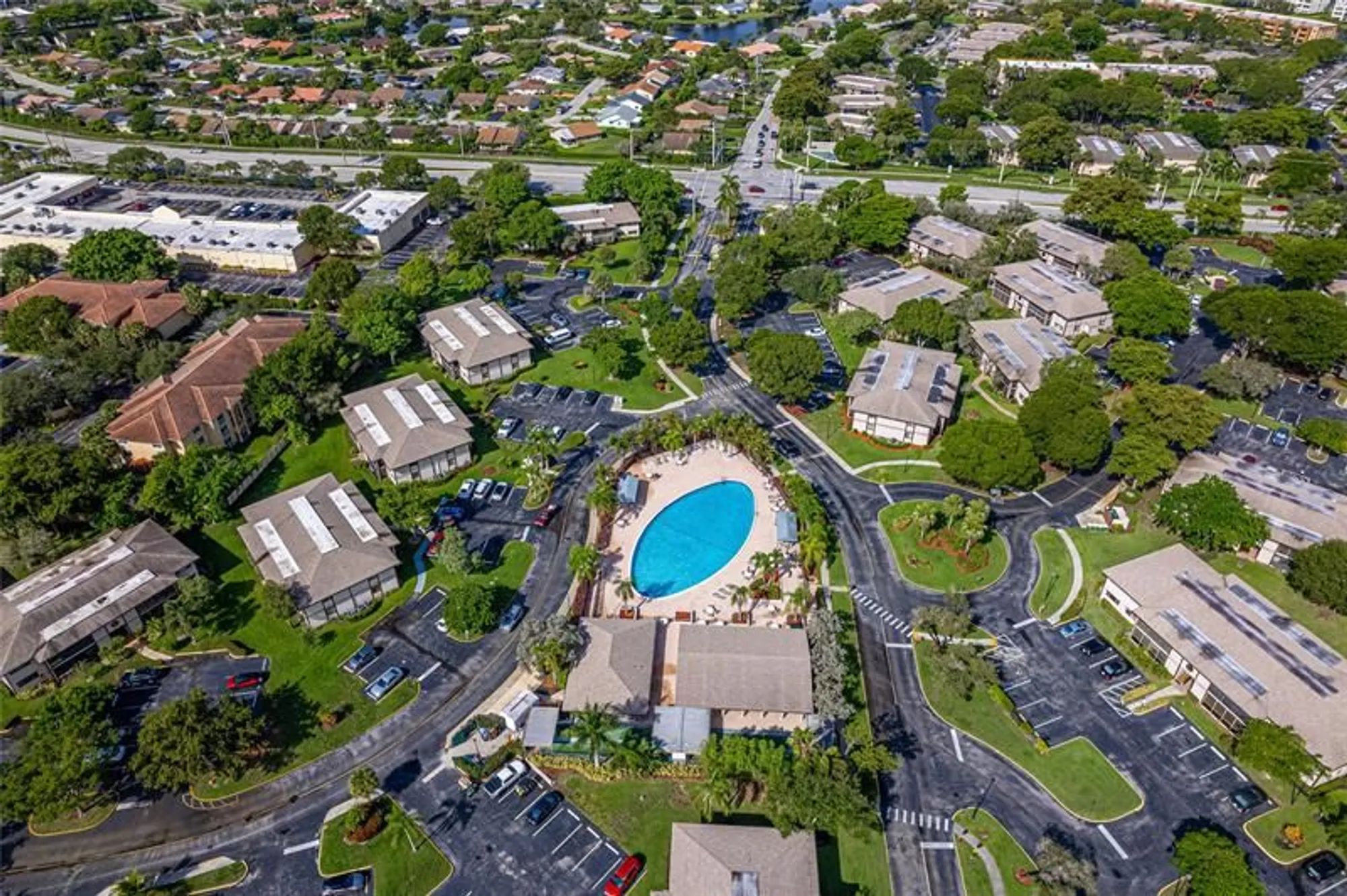 Property Slideshow image 28 of 29 | 9998 n belfort cir # 9998, Tamarac, FL, 33321