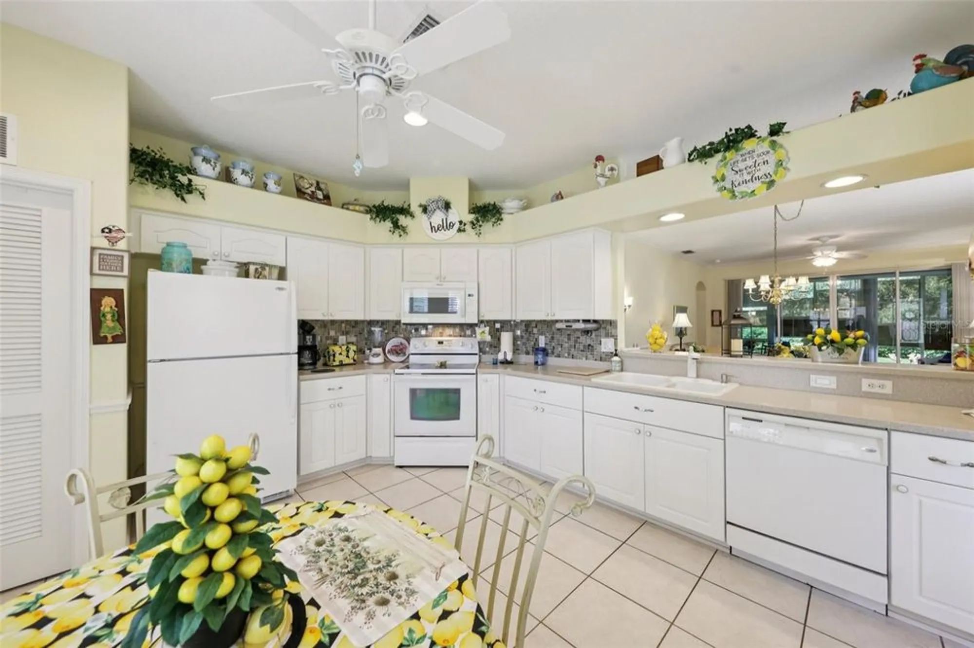 Property Slideshow image 18 of 37 | 4954 rainbow trout rd, Tavares, FL, 32778