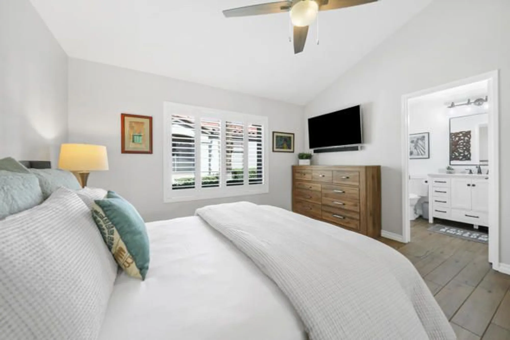 Property Slideshow image 28 of 53 | 55280 riviera, La Quinta, CA, 92253