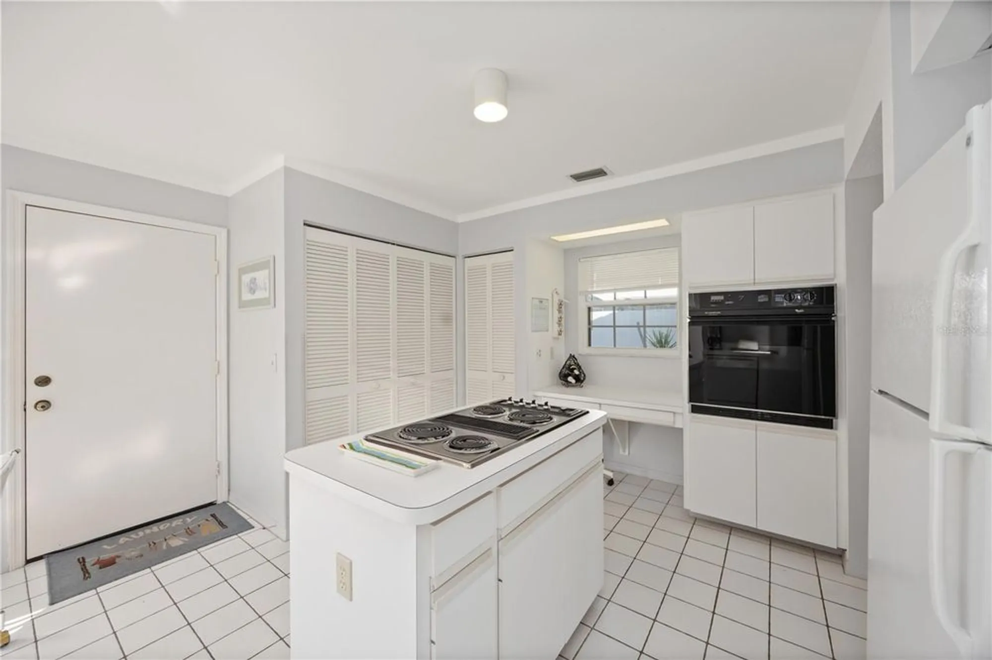 Property Slideshow image 19 of 38 | 805 harrington lake dr 76, Venice, FL, 34293