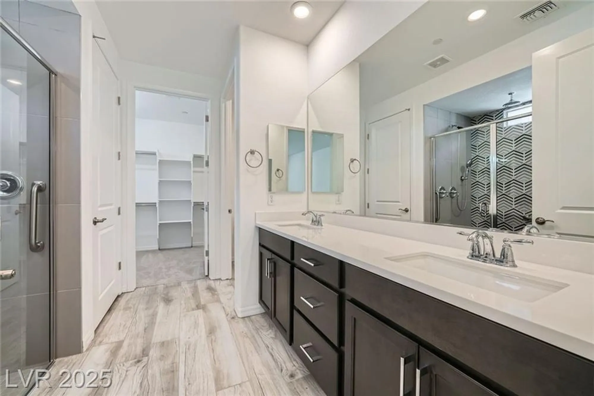 Property Slideshow image 21 of 36 | 243 sun glaze ave, Henderson, NV, 89011