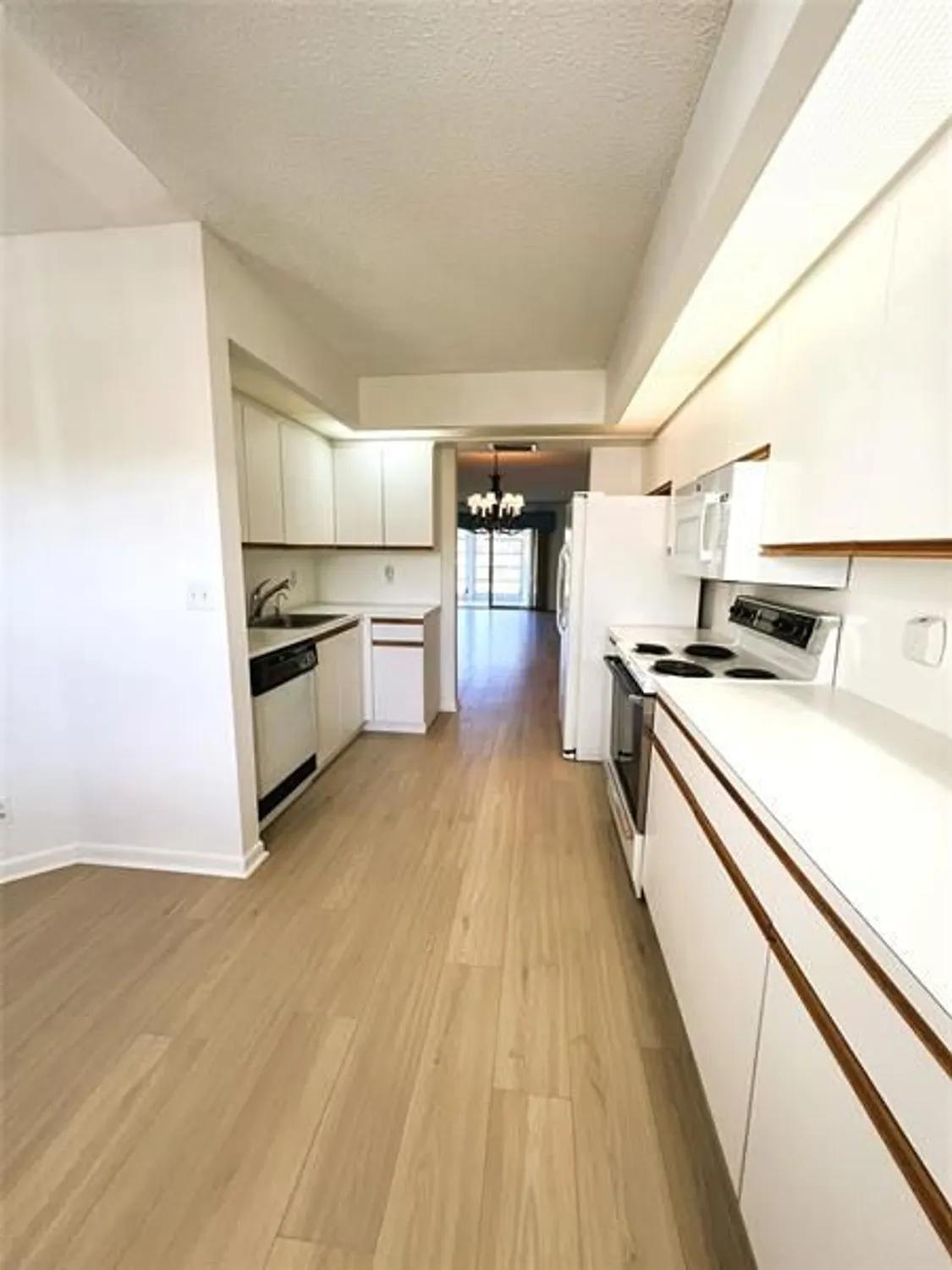 Property Slideshow image 2 of 27 | 1803 eleuthera pt j2, Coconut Creek, FL, 33066