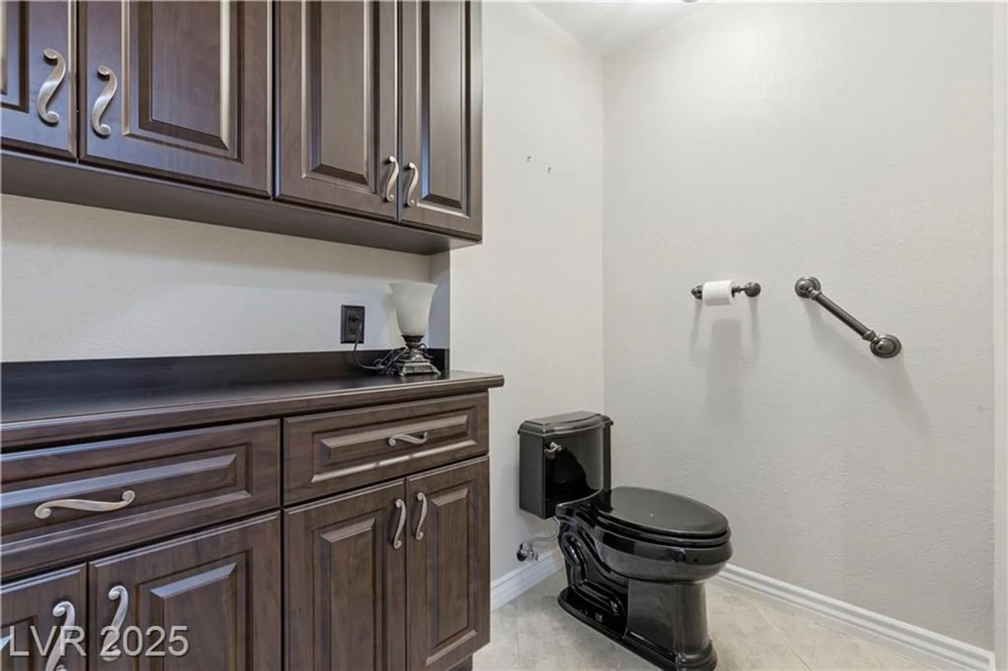 Property Slideshow image 35 of 60 | 8909 meadowood dr, Las Vegas, NV, 89134