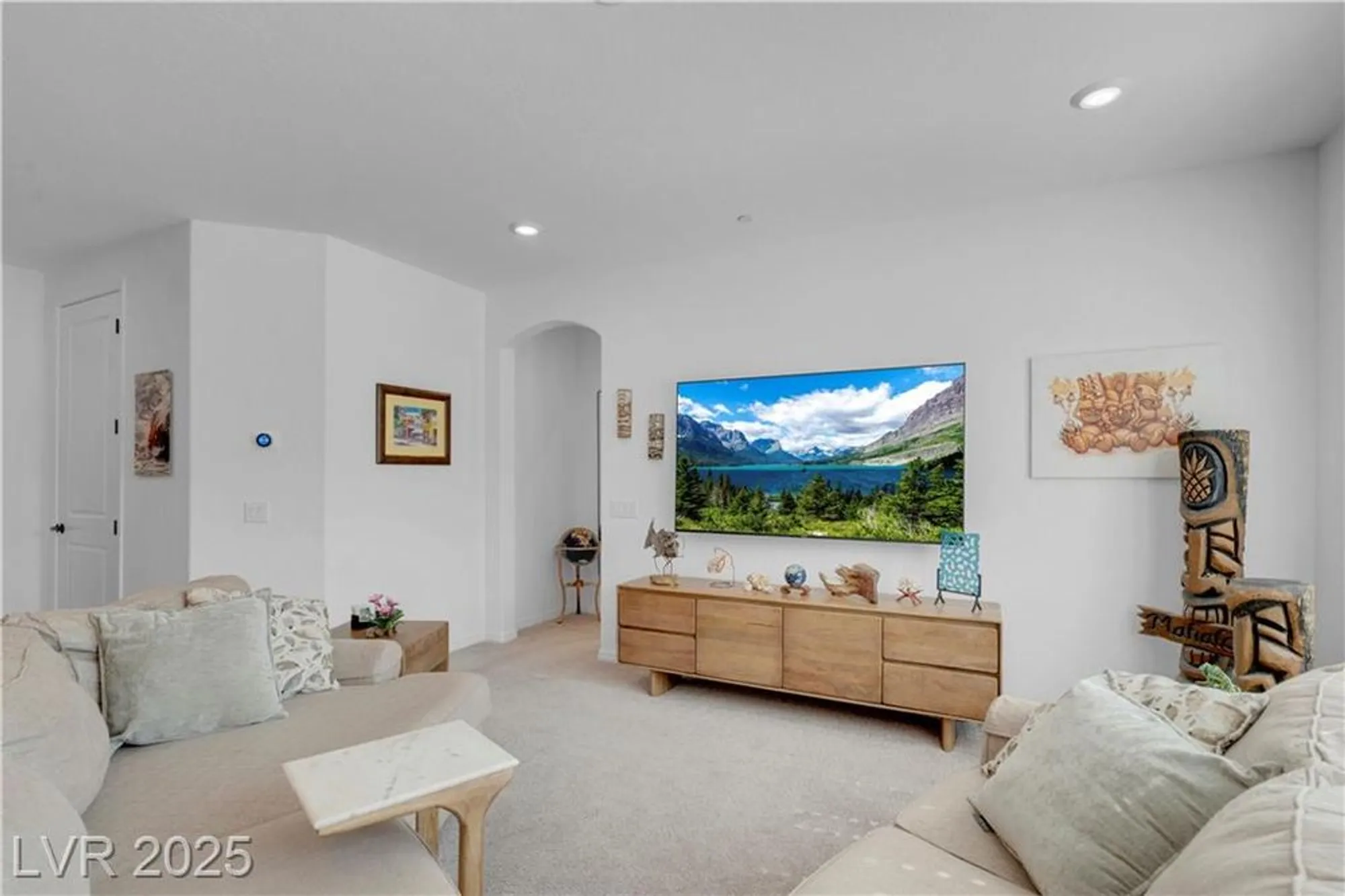 Property Slideshow image 8 of 69 | 124 lake oasis st, Henderson, NV, 89011