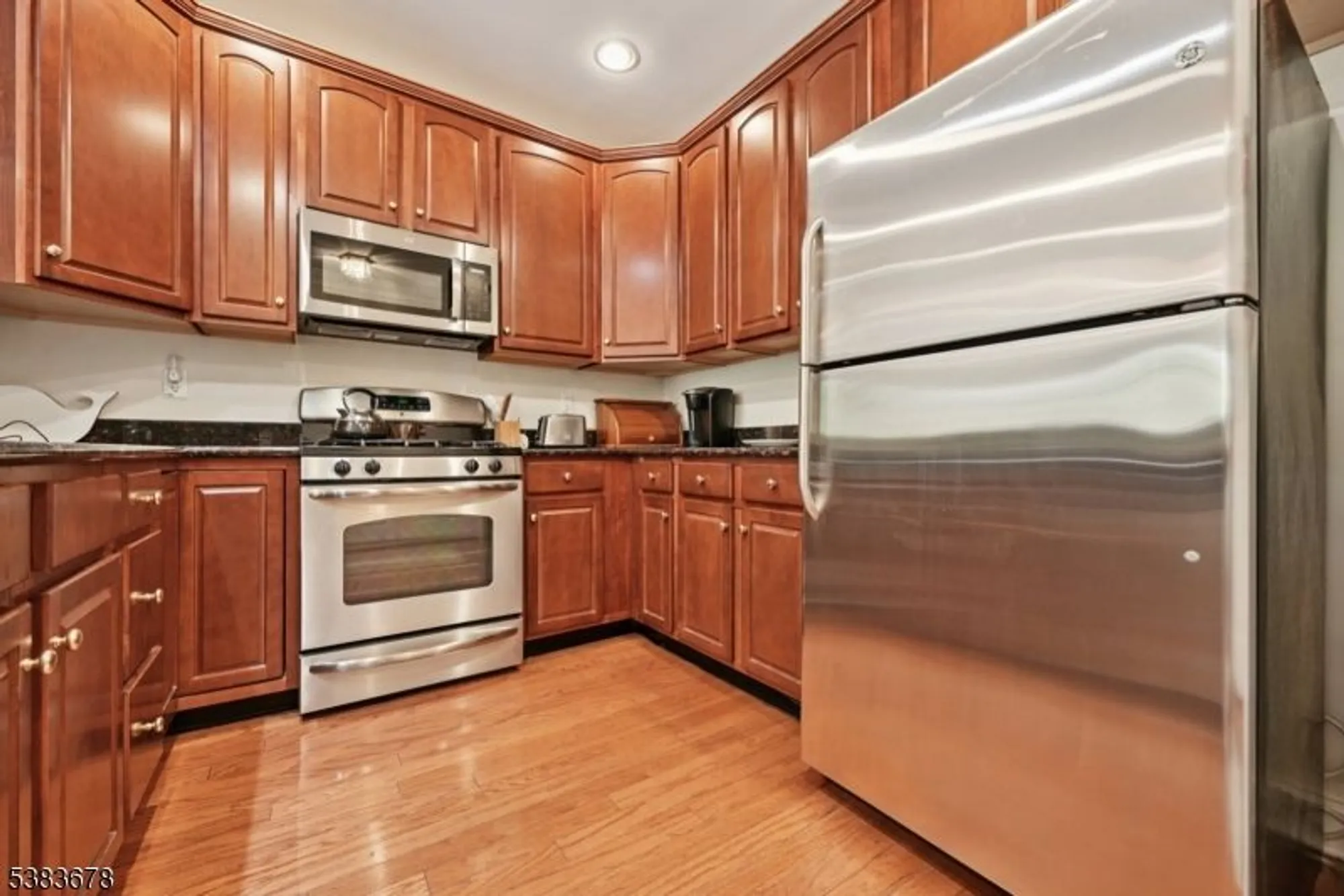 Property Slideshow image 8 of 26 | 252 victoria dr, Bridgewater, NJ, 08807