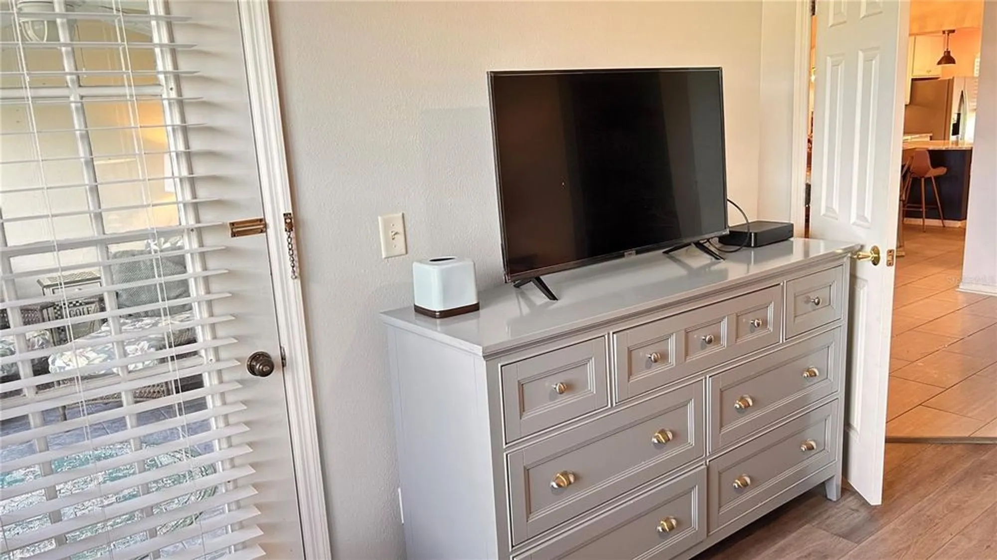 Property Slideshow image 4 of 31 | 433 cerromar ln 331, Venice, FL, 34293