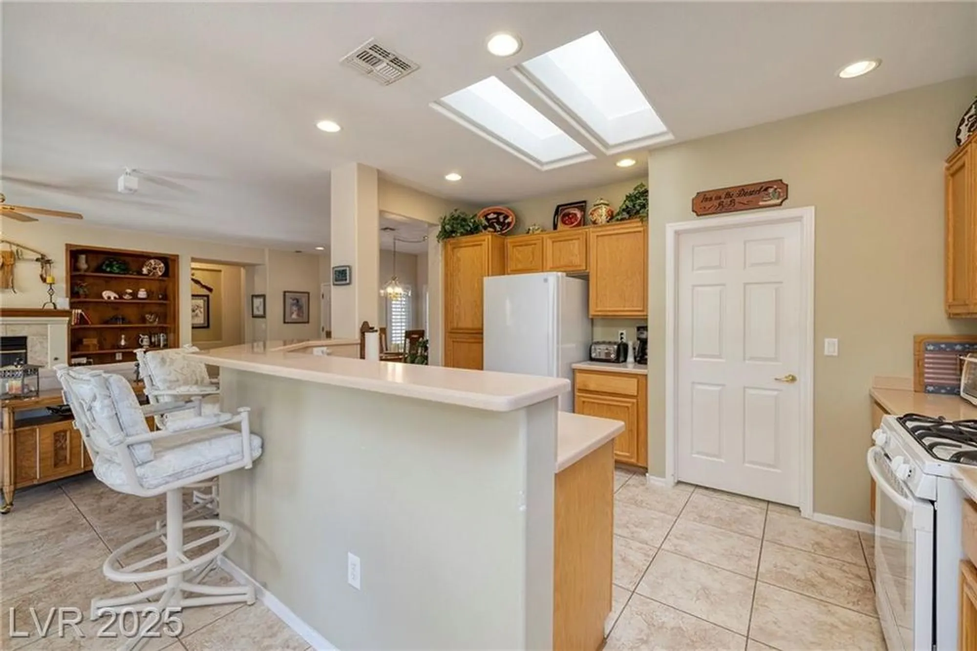 Property Slideshow image 16 of 39 | 1620 fieldbrook st, Henderson, NV, 89052