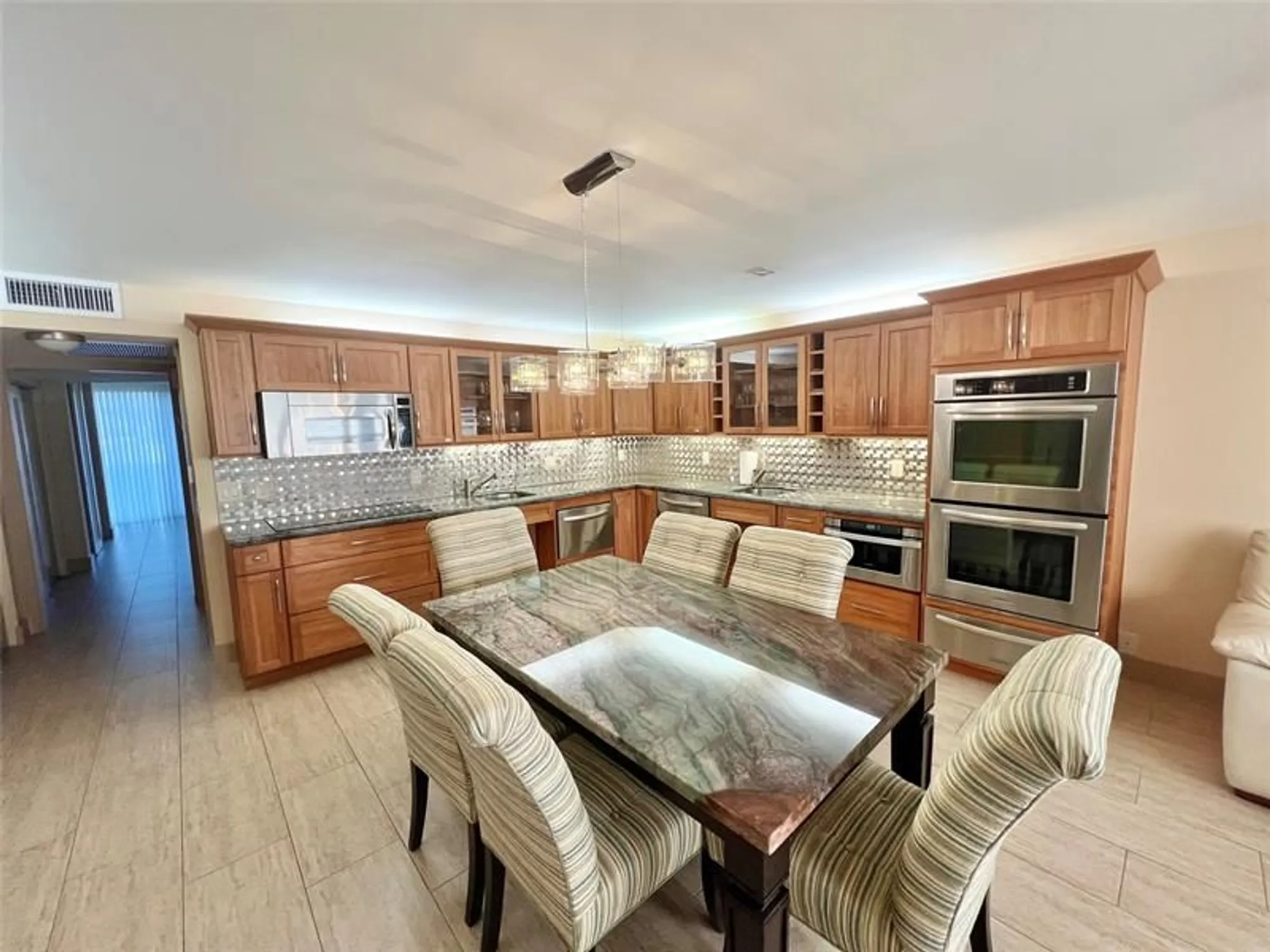 Property Slideshow image 6 of 60 | 1011 swansea a # 1011, Deerfield Beach, FL, 33442
