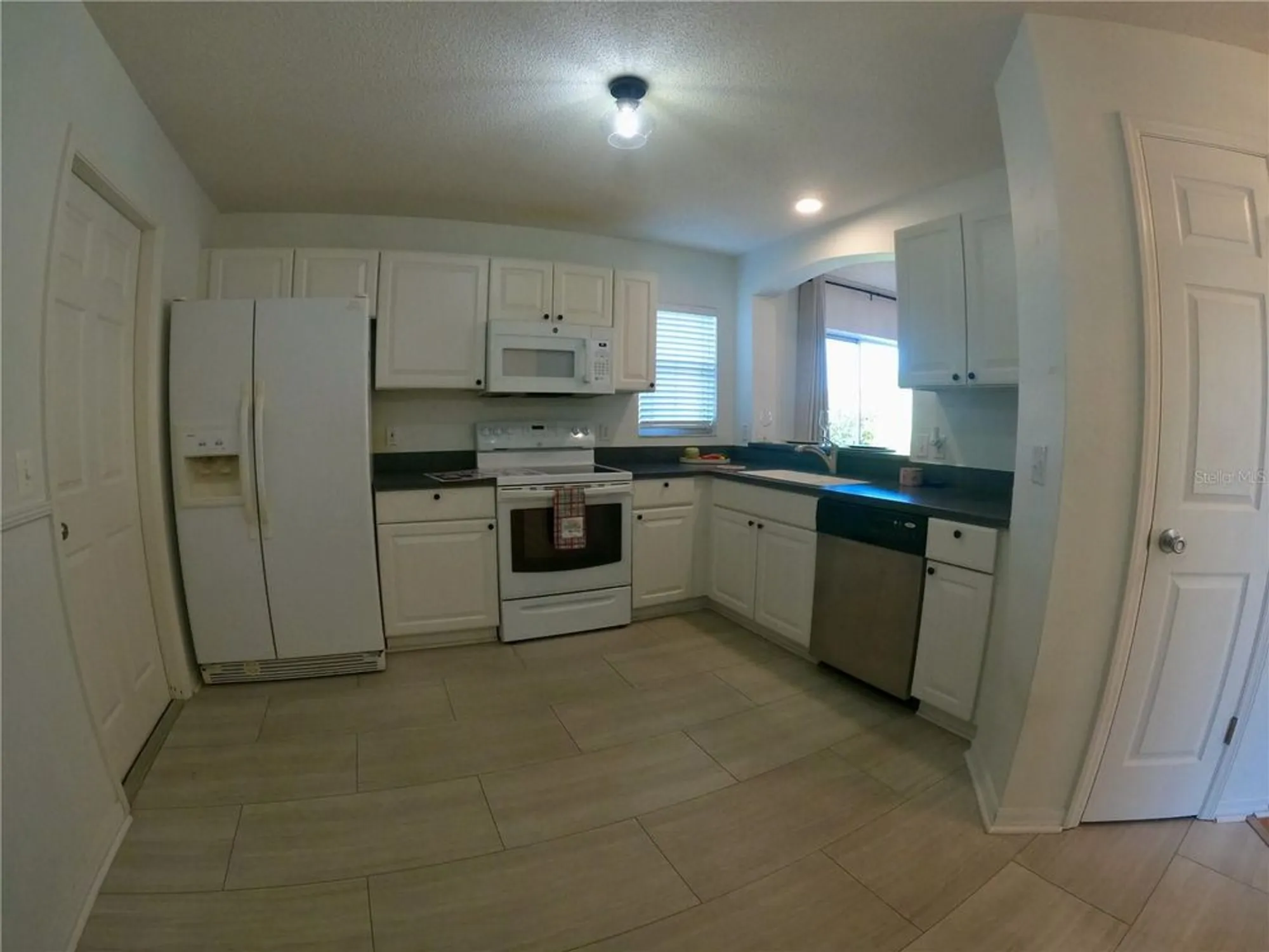 Property Slideshow image 4 of 20 | 1221 santa cruz dr, The Villages, FL, 32162