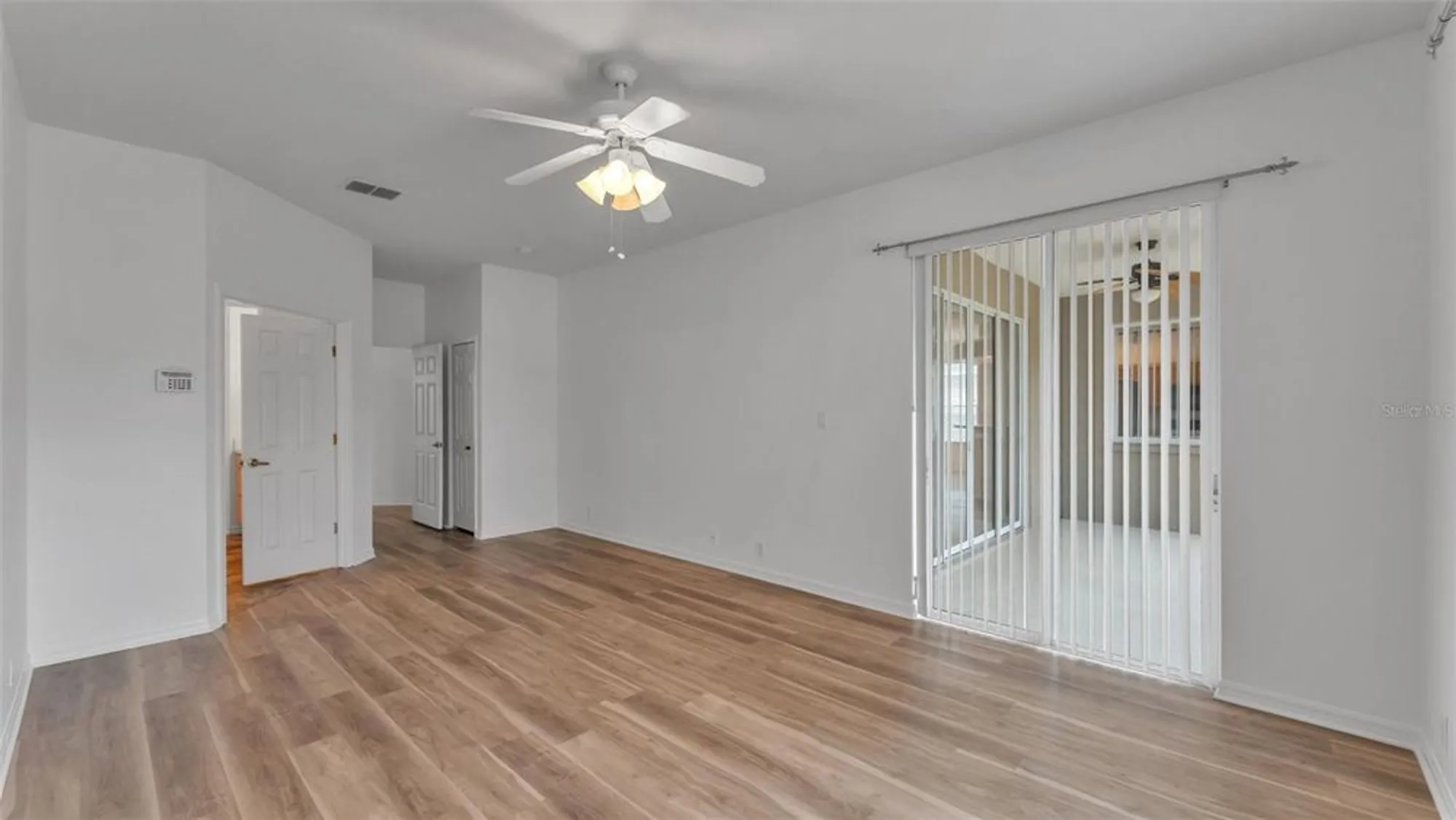 Property Slideshow image 10 of 37 | 4268 windchime ln, Lakeland, FL, 33811