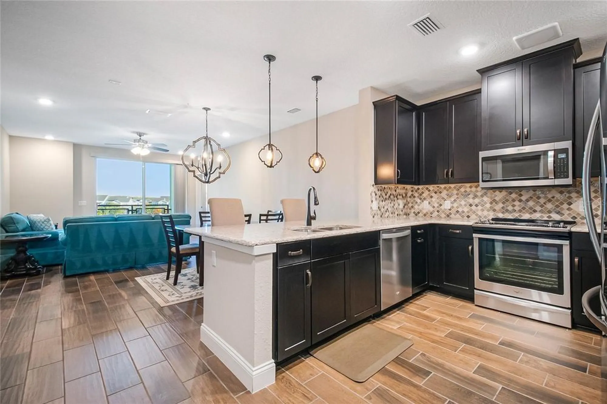 Property Slideshow image 12 of 55 | 7573 laureate blvd unit 1305, Orlando, FL, 32827