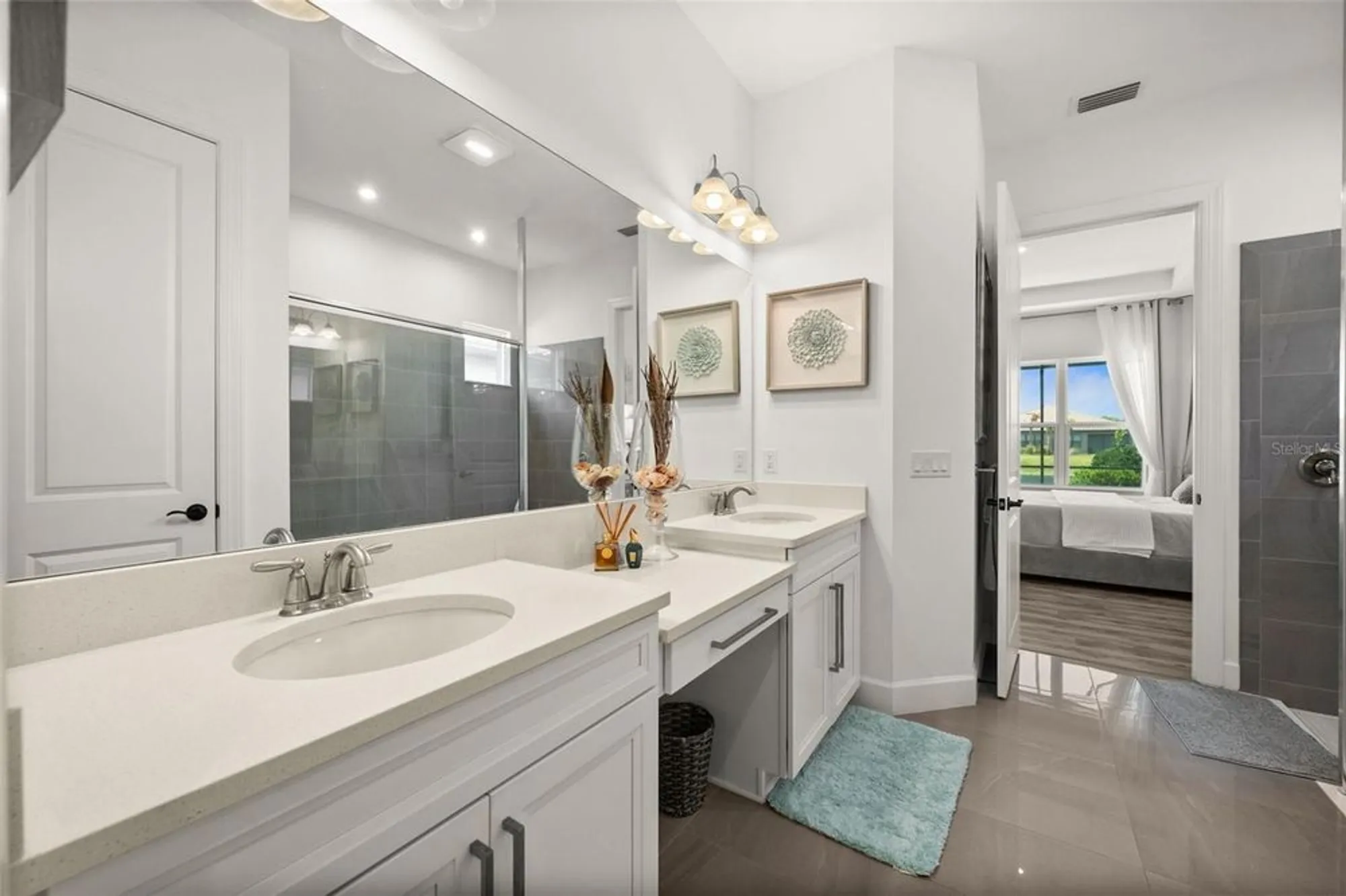 Property Slideshow image 27 of 50 | 6266 mesa gln, Bradenton, FL, 34203