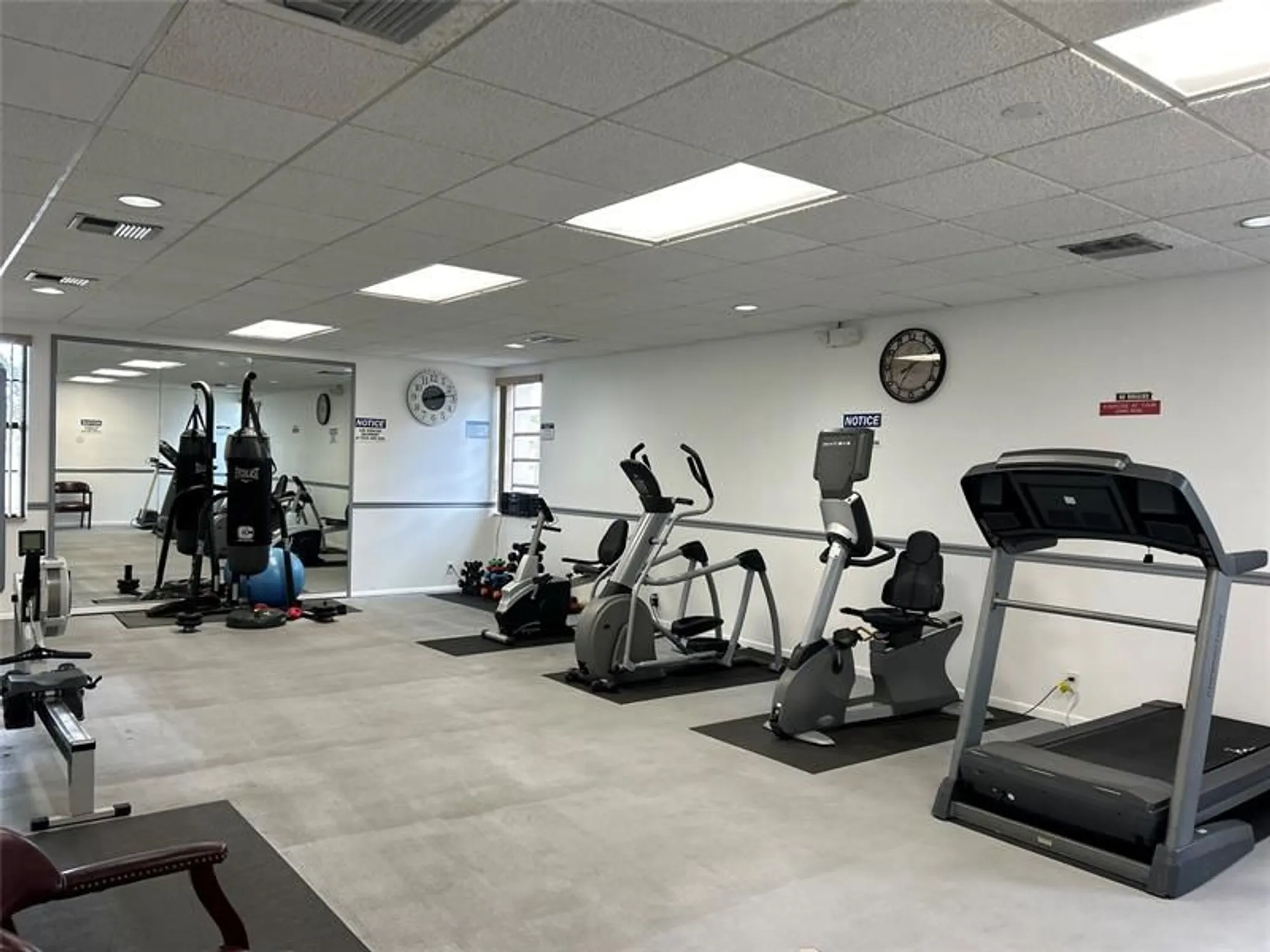 Property Slideshow image 29 of 31 | 3776 inverrary blvd, Lauderhill, FL, 33319