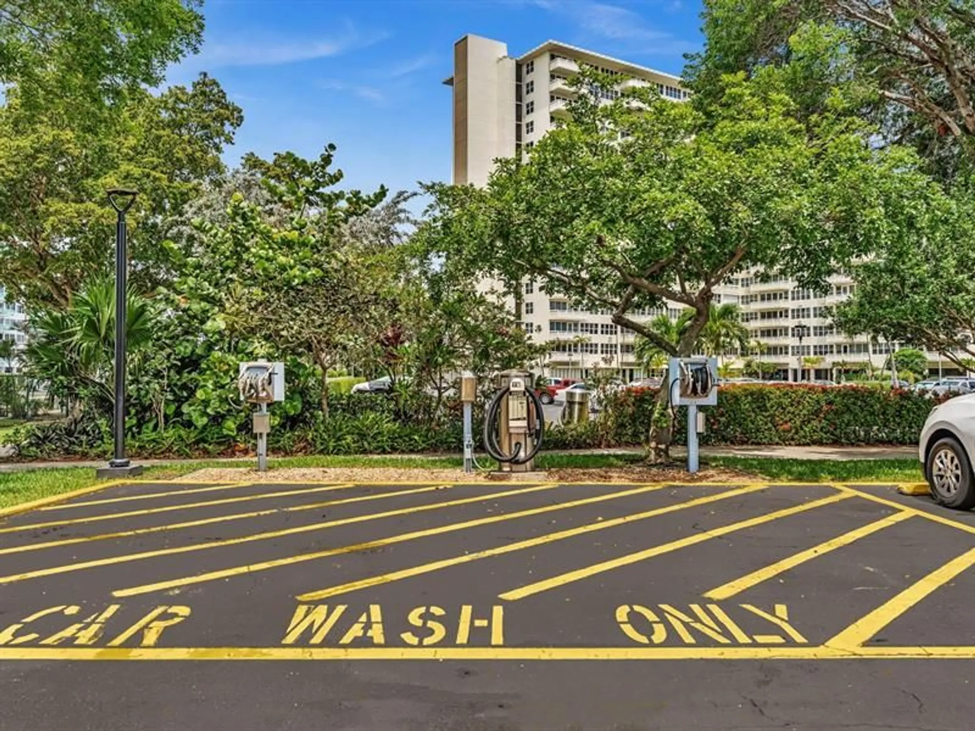 Property Slideshow image 39 of 47 | 3300 ne 36th st 609, Fort Lauderdale, FL, 33308