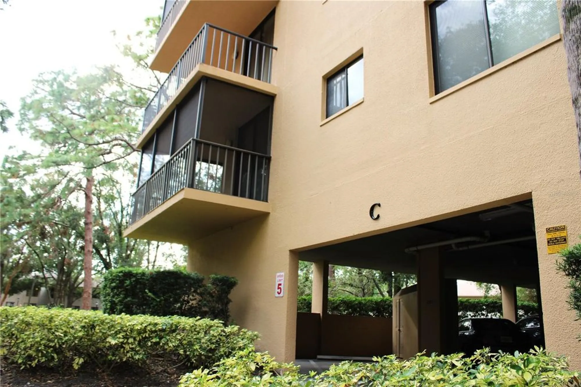 Property Slideshow image 31 of 65 | 3076 eastland blvd 106, Clearwater, FL, 33761