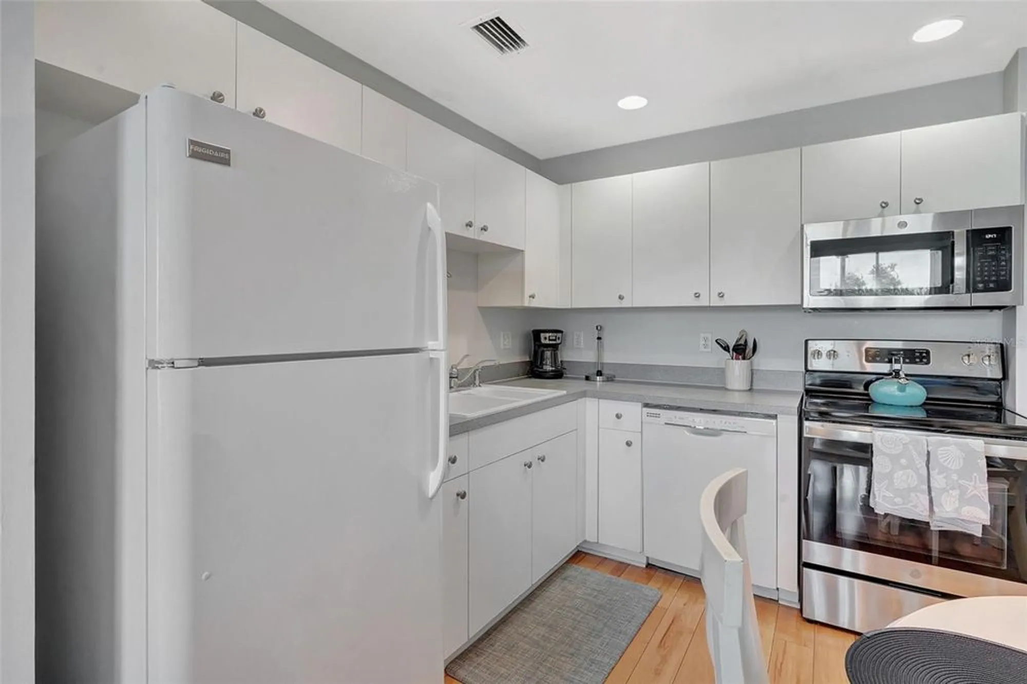 Property Slideshow image 7 of 23 | 2090 matecumbe key rd unit 1207, Punta Gorda, FL, 33955