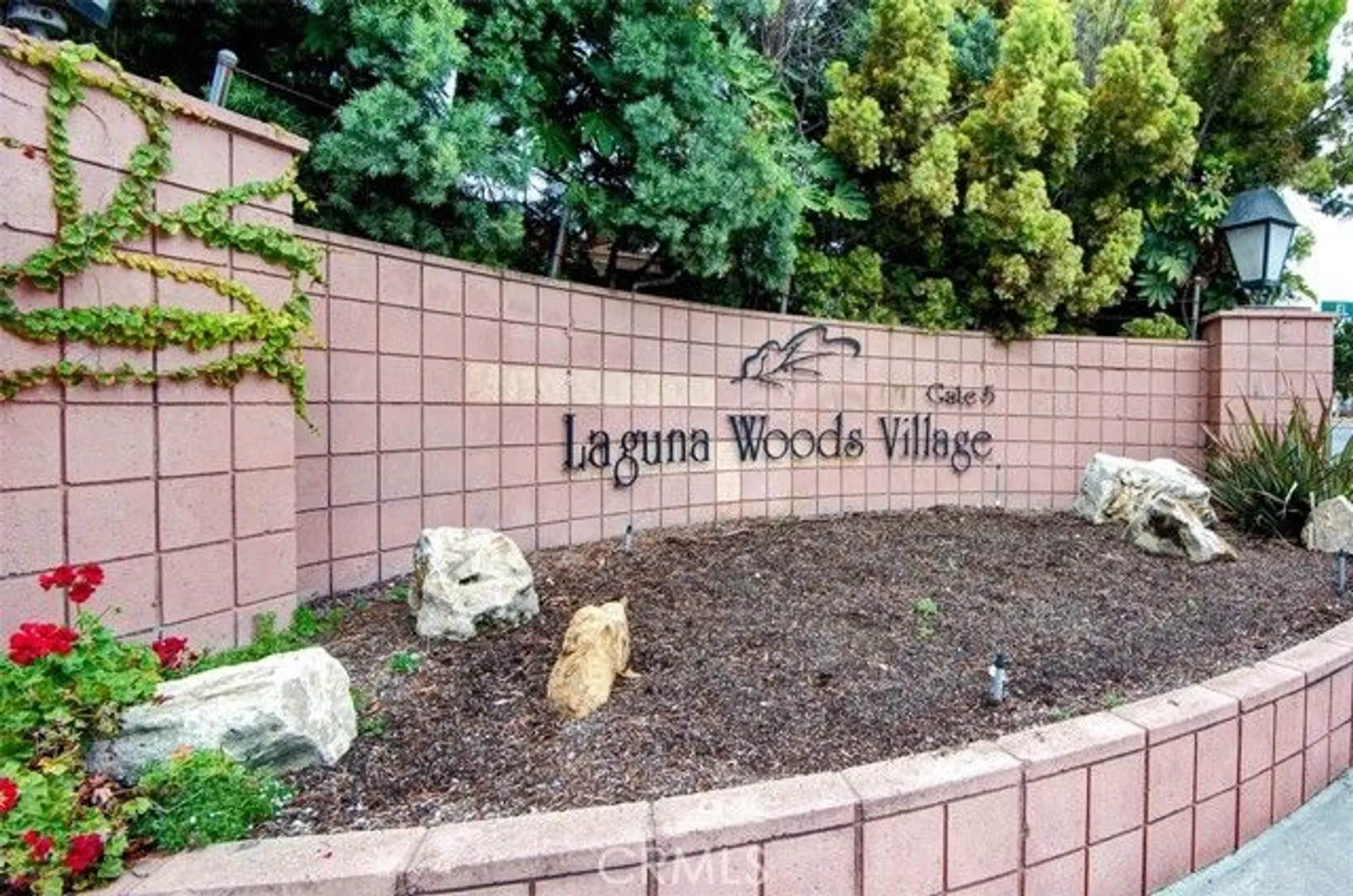 Property Slideshow image 4 of 40 | 2119 via puerta q, Laguna Woods, CA, 92637