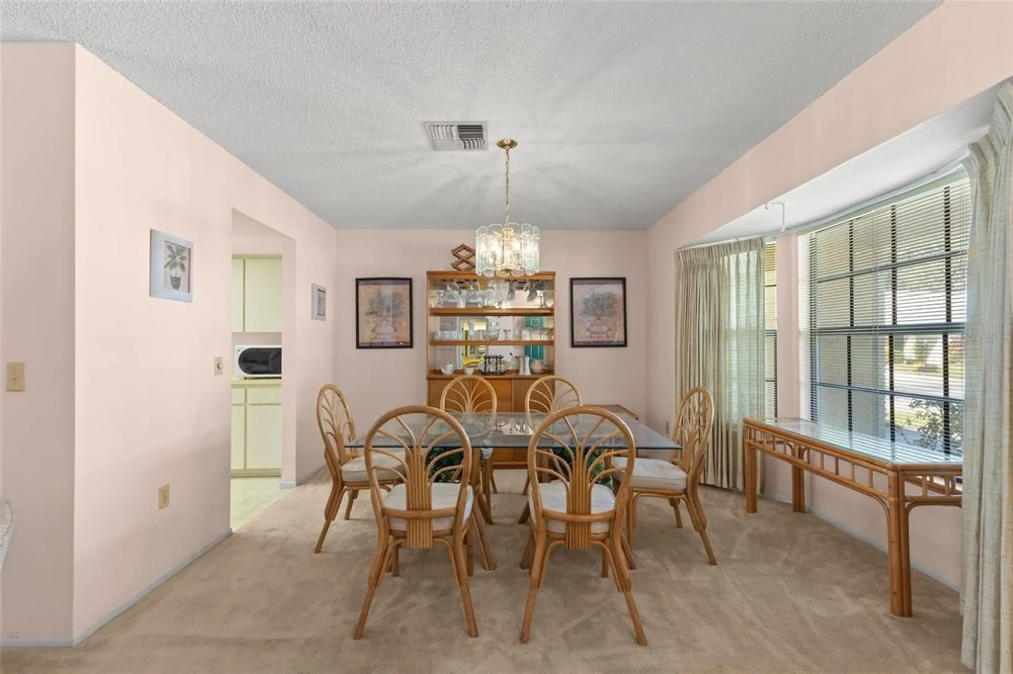 Property Slideshow image 7 of 43 | 9451 rockbridge cir, New Port Richey, FL, 34655