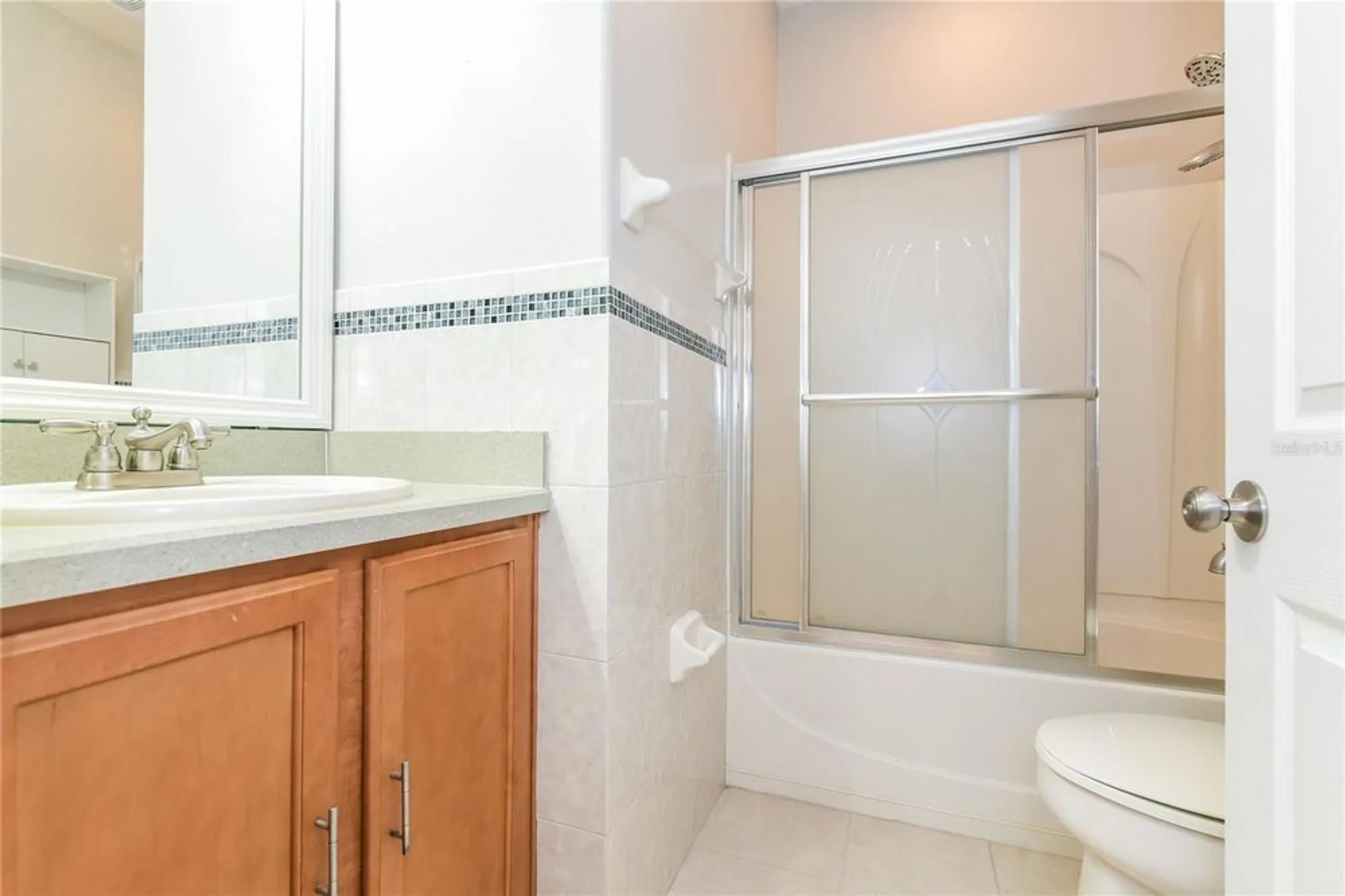 Property Slideshow image 12 of 16 | 505 millifiora ln, Kissimmee, FL, 34759