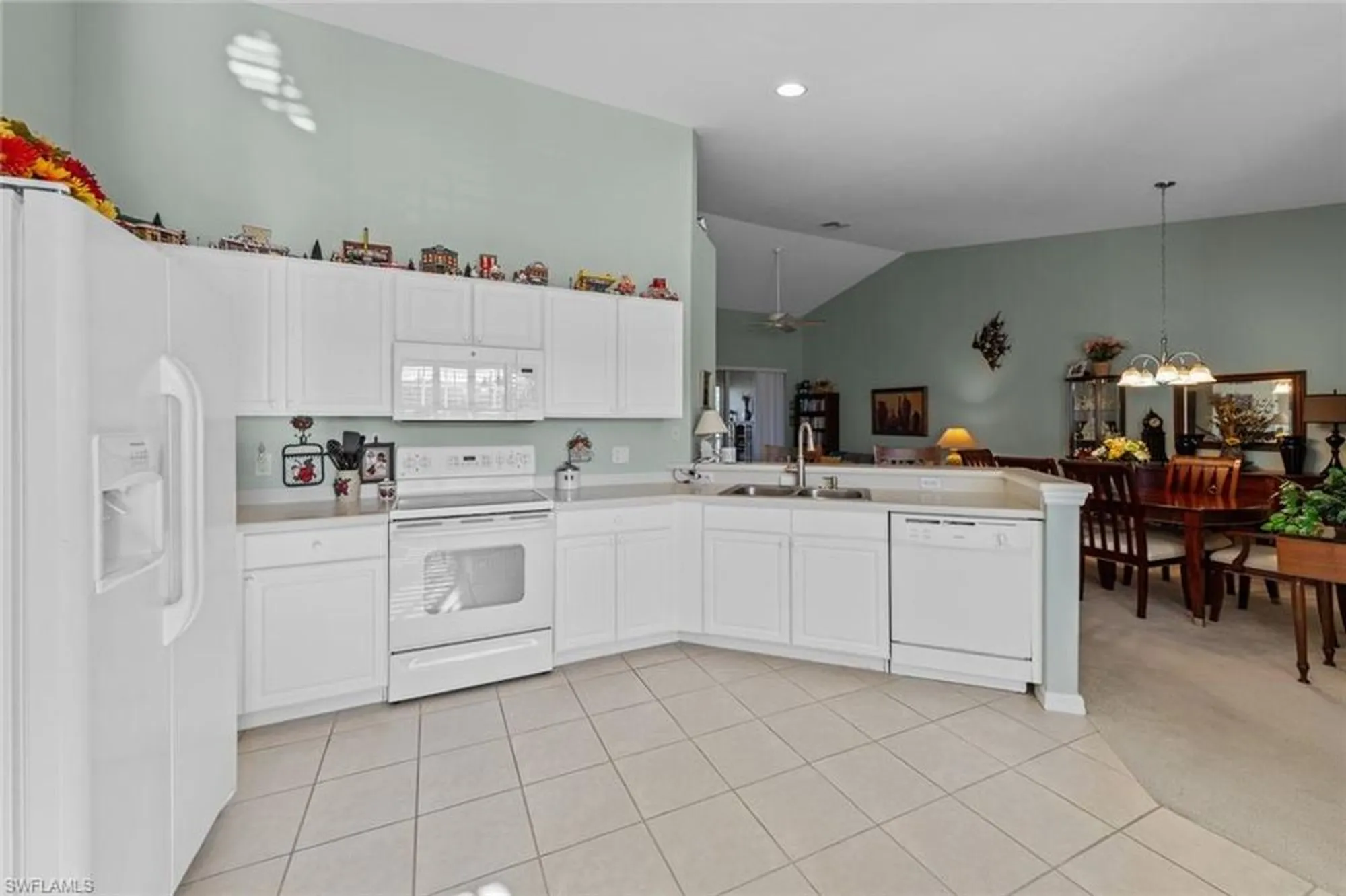 Property Slideshow image 8 of 42 | 10124 colonial country club blvd apt 503, Fort Myers, FL, 33913