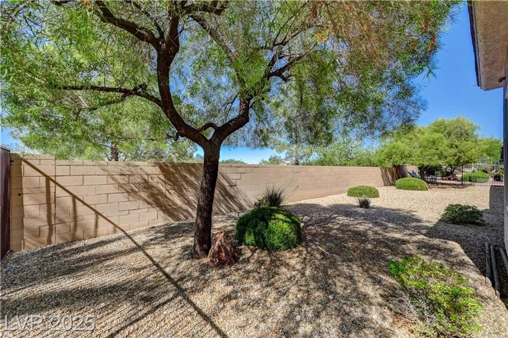 Property Slideshow image 44 of 45 | 2183 clearwater lake dr, Henderson, NV, 89044