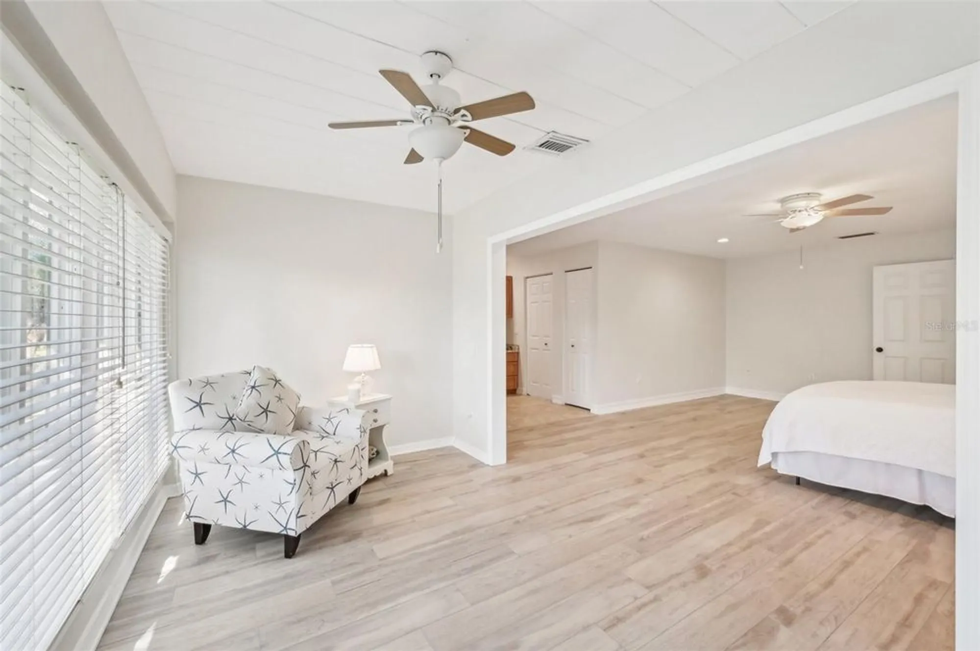 Property Slideshow image 31 of 45 | 3880 wilshire cir # 28, Sarasota, FL, 34238