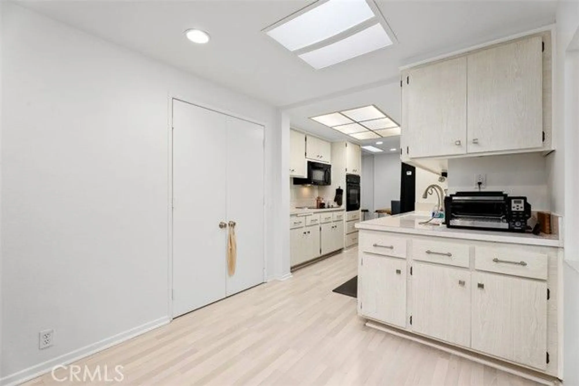 Property Slideshow image 18 of 54 | 207 avenida majorca c, Laguna Woods, CA, 92637