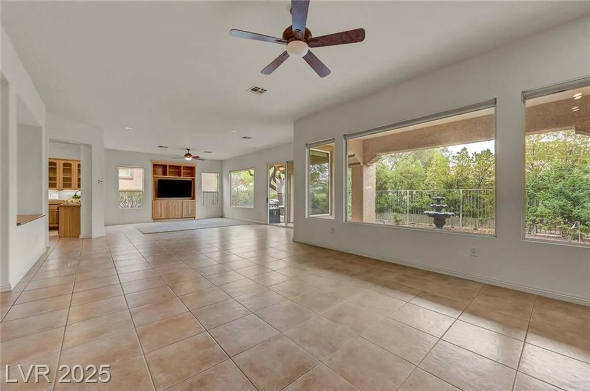 Property Slideshow image 9 of 61 | 4636 riva de romanza st, Las Vegas, NV, 89135